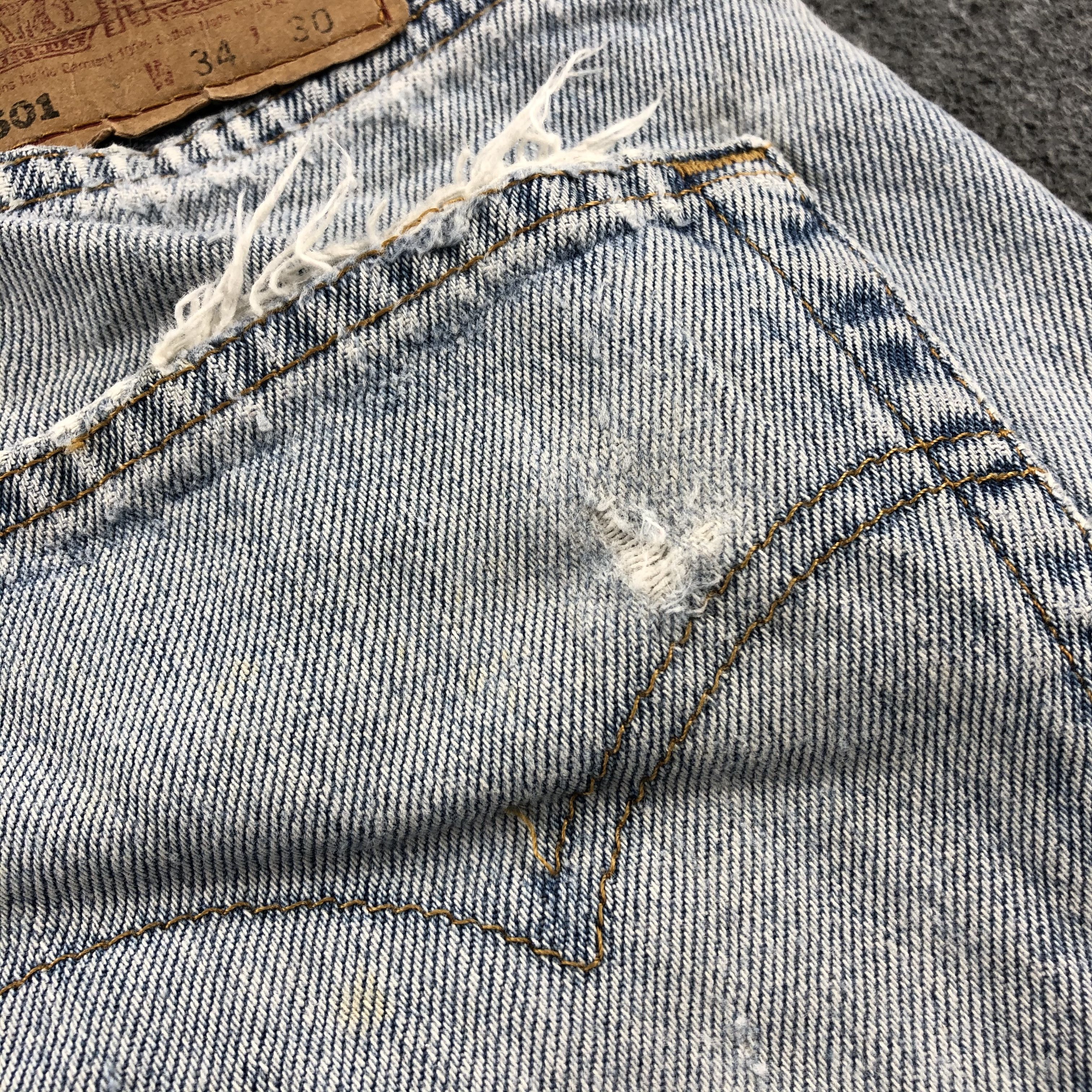 Levi's 90s Vintage Blue Wash Levis 501 Jeans-J2550 Size US 32 / EU 48 - 9 Thumbnail