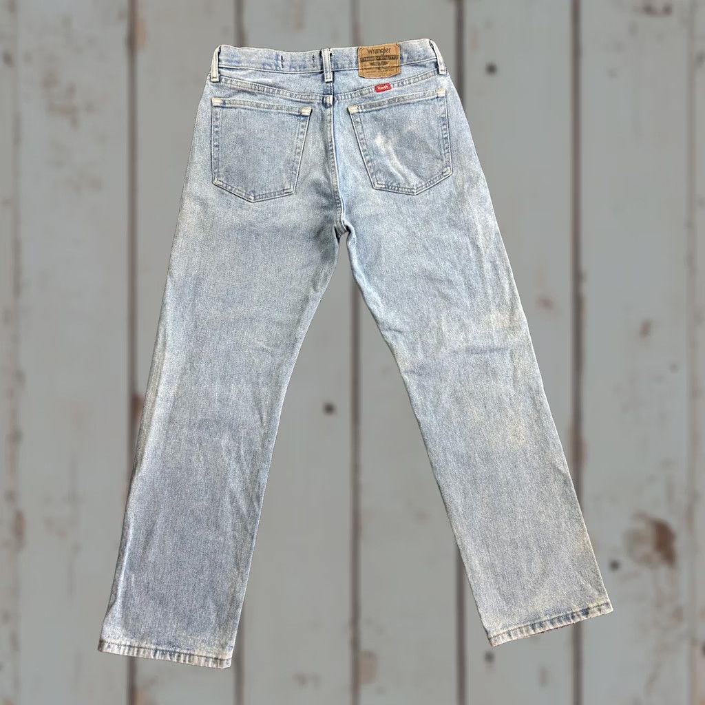 Wrangler Wrangler Jeans Mens 32 x 30 Regular Fit Straight Light Wash Distressed Workwear Jeans Distressed Light Wash 90s Cowboy Rock USA Mens Size US 32 / EU 48 - 1 Thumbnail