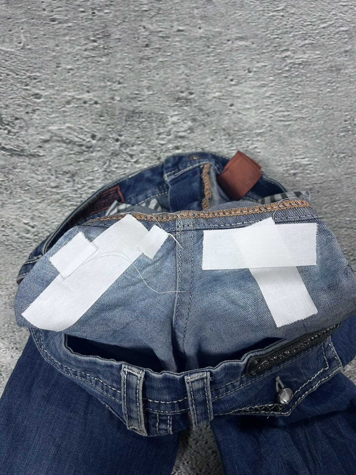 Rock Revival Rock Revival vintage blue jeans Y2K flared Size 31" - 3 Thumbnail