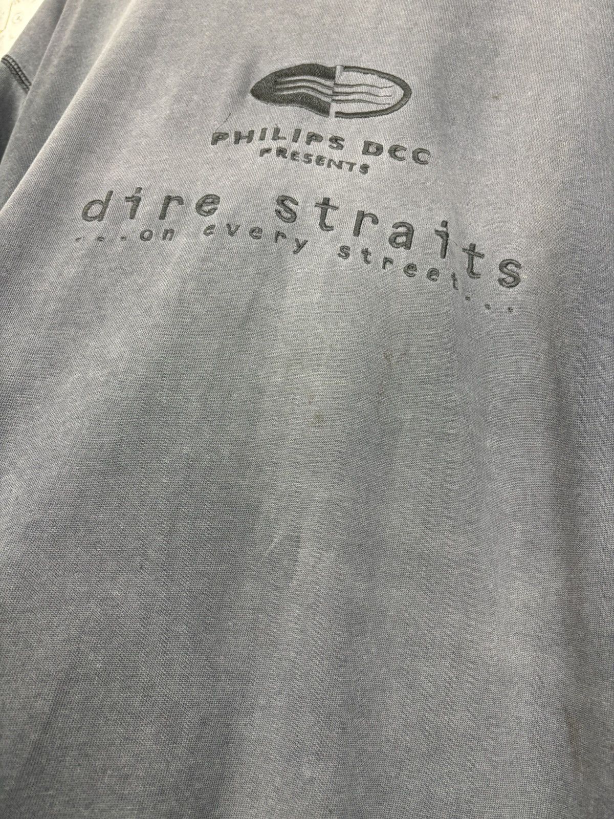 Band Tees 90s Dire Straits 1992 Tour Philips On Every Street Band Tee Size US XL / EU 56 / 4 - 4 Thumbnail