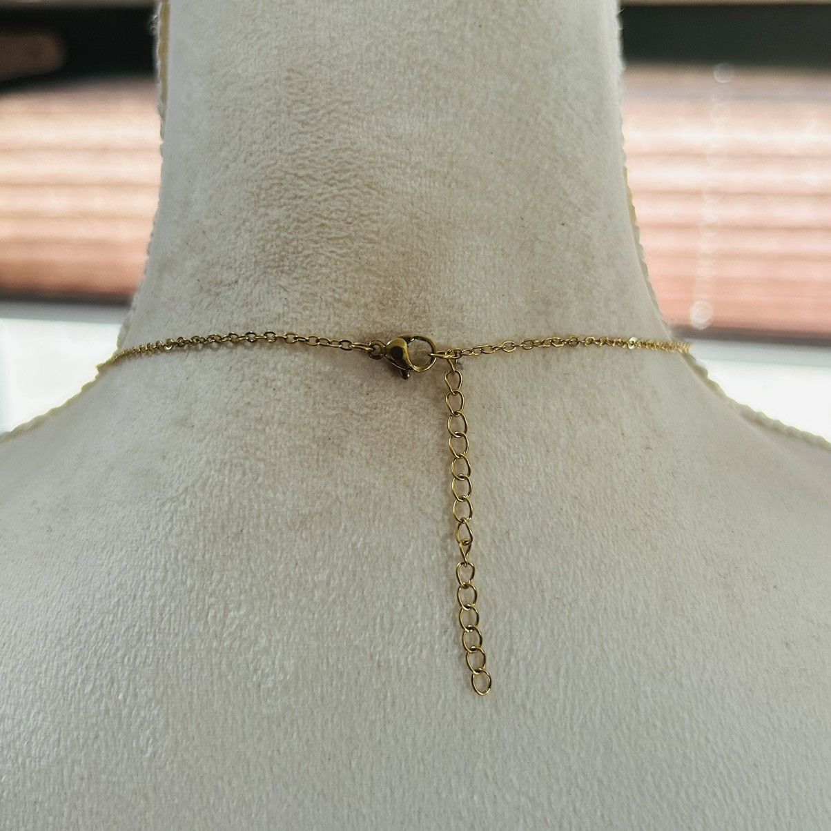 Vintage Vintage gold plated cross pendant on chain necklace Size ONE SIZE - 4 Thumbnail