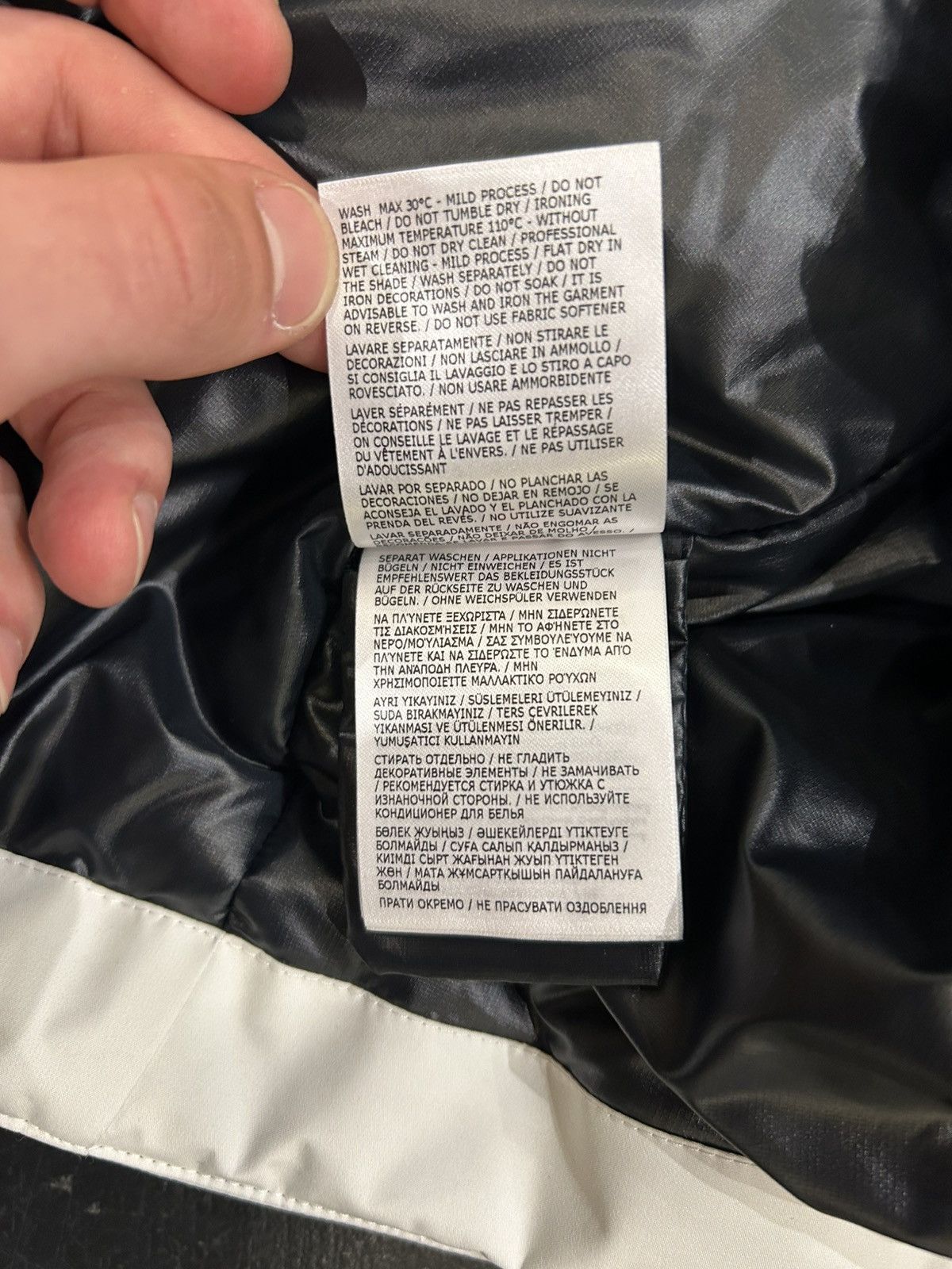 Moncler Grenoble Moncler Grenoble Gore Tex High Performance Jacket Size US S / EU 44-46 / 1 - 7 Thumbnail