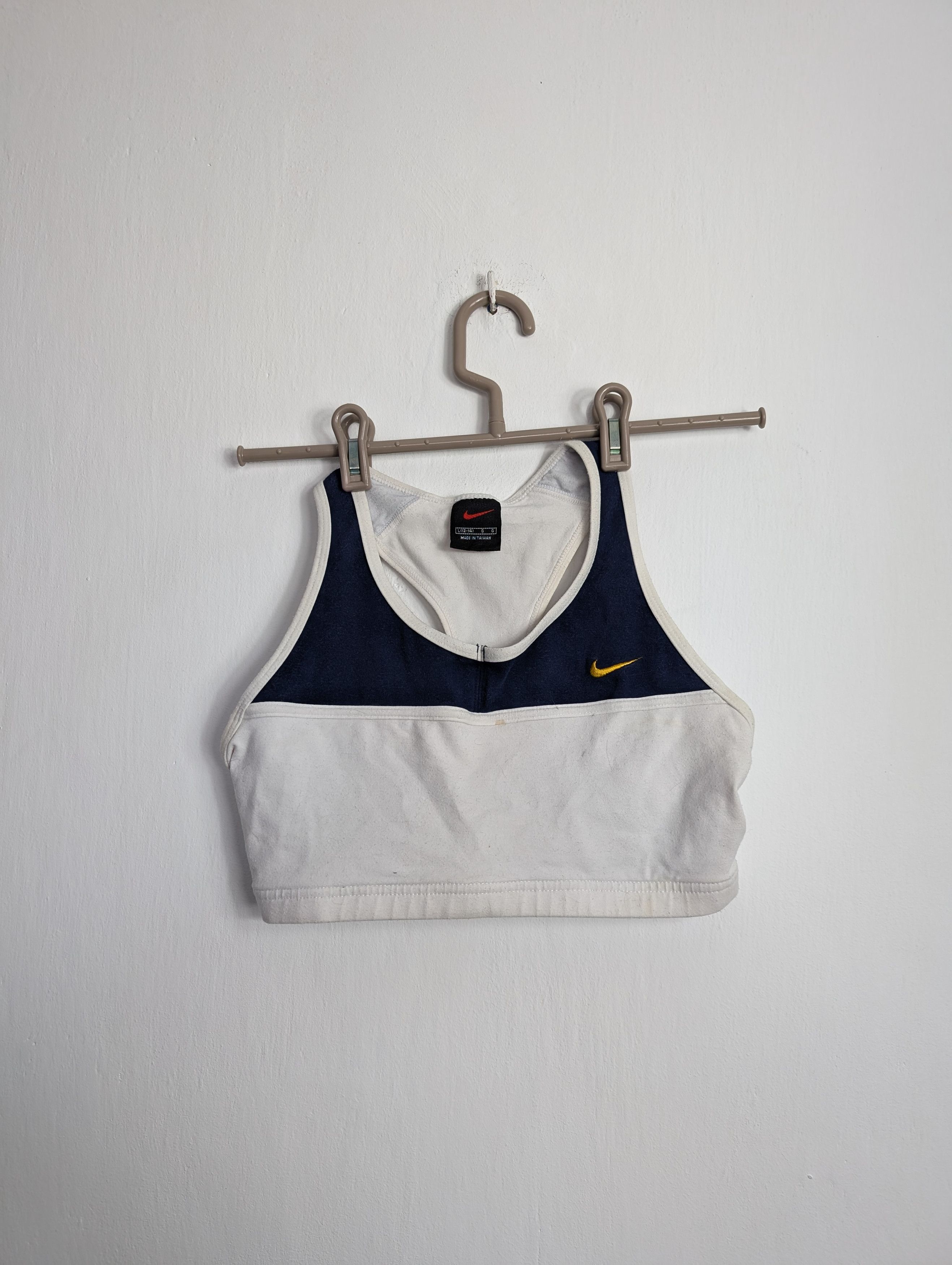 Nike × Vintage Vintage Nike 90s Sport Crop Top Bra Gym Fitness Size XS / US 0-2 / IT 36-38 - 1 Thumbnail