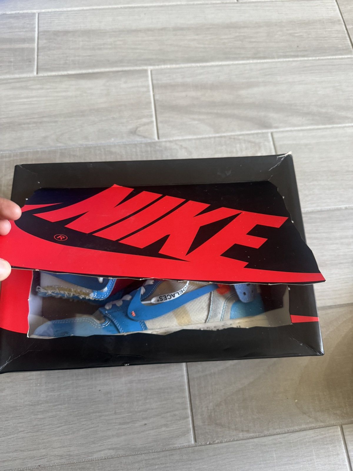 Nike Off white 1 Jordan UNC Size US 11 / EU 44 - 13 Thumbnail
