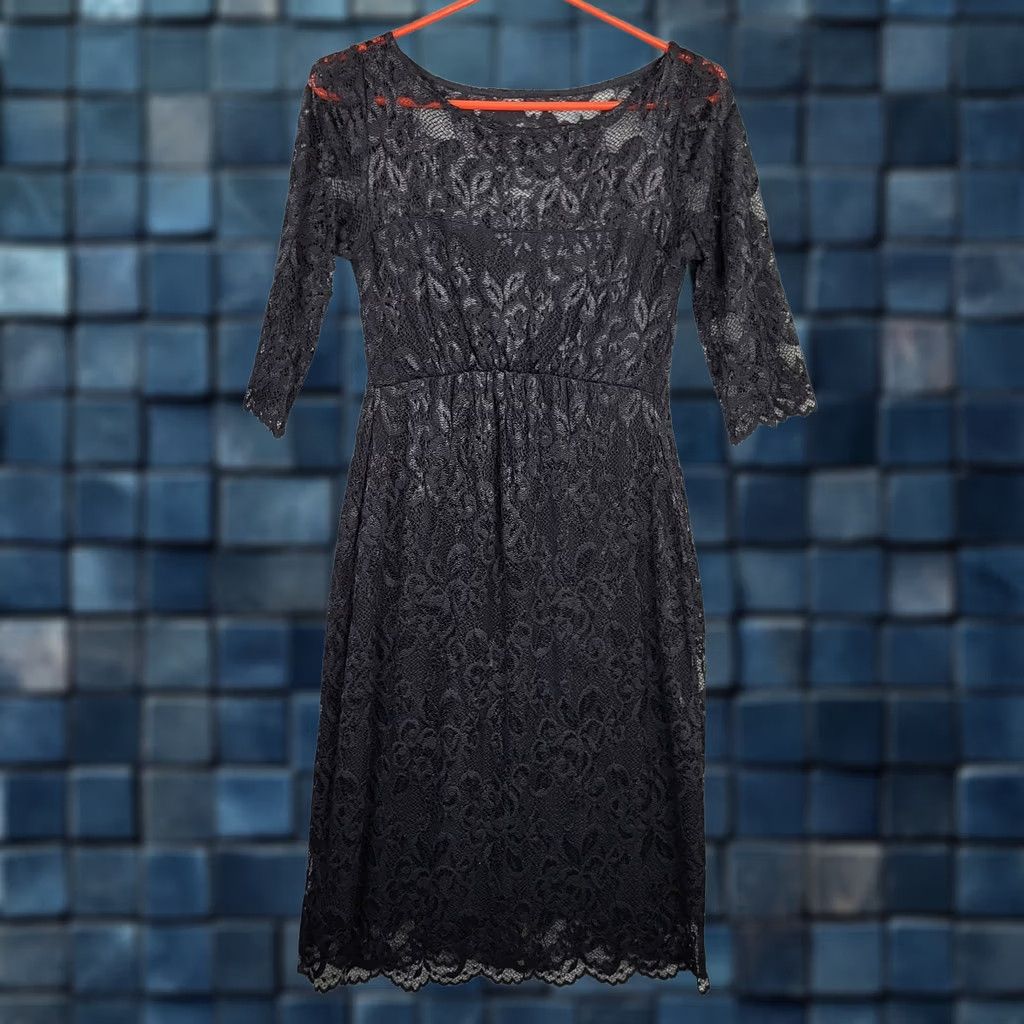 Vintage TIFFANY ROSE MATERNITY Women's Lace Cocktail Dress Scalloped Hem Black Round Neck Above the Knee A-Line Size XS / US 0-2 / IT 36-38 - 1 Thumbnail