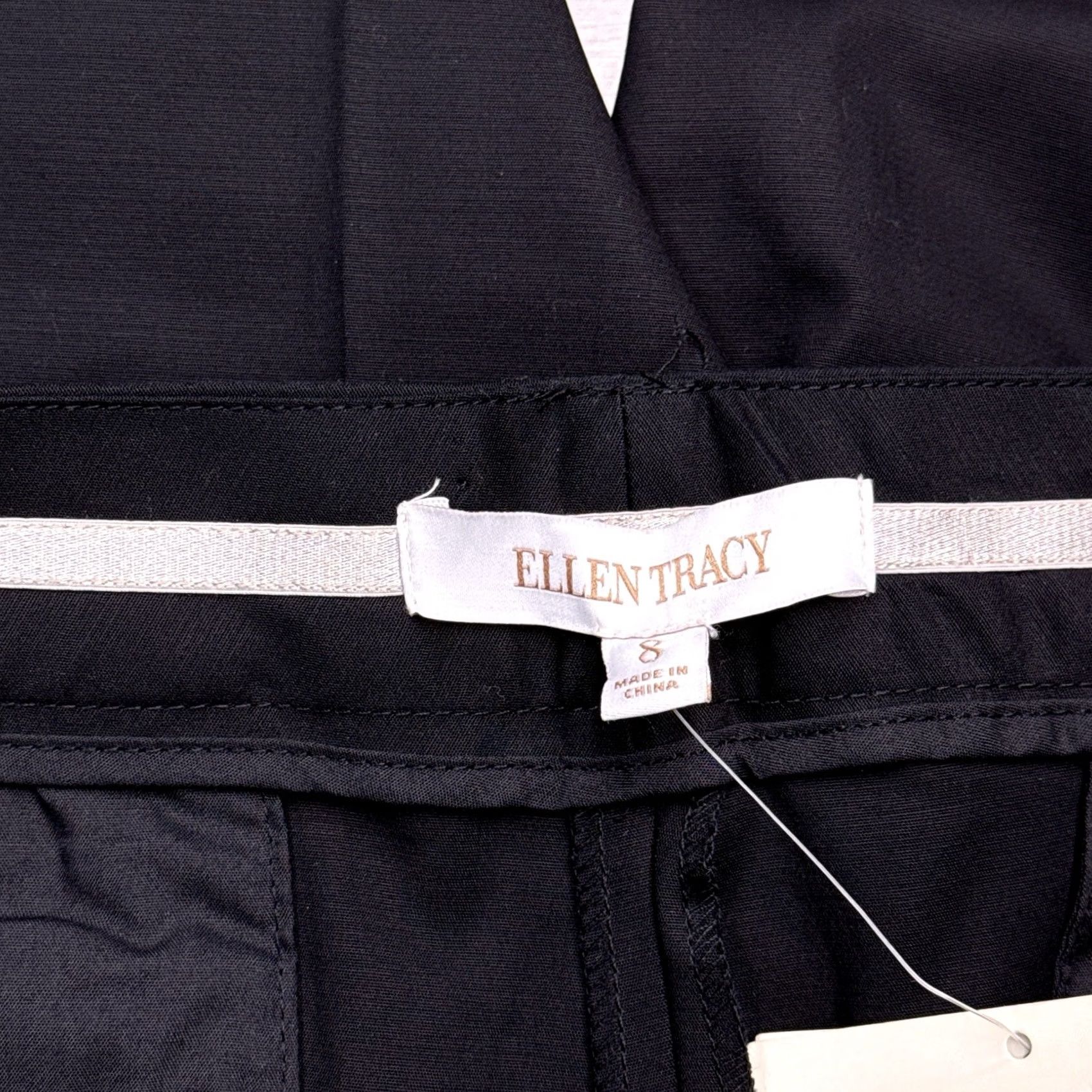 Ellen Tracy VINTAGE not applicable. Ellen Tracy Bermuda Shorts Womens 8 Black Mid Rise Stretch New Size 30" / US 8 / IT 44 - 6 Thumbnail