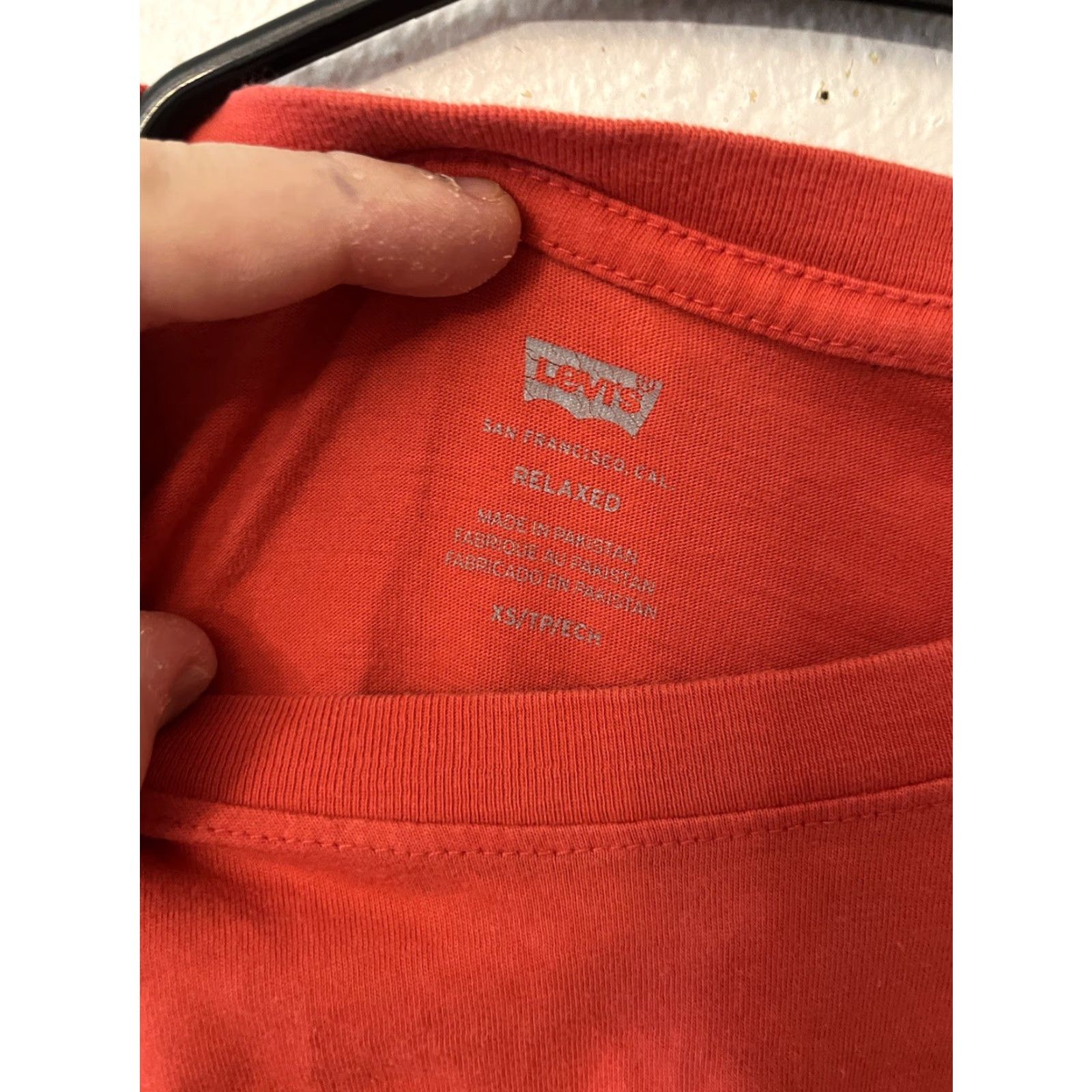 Logo 7 VINTAGE Levi’s T-Shirt Mens Short Sleeve XS Red Logo Relaxed Fit Retro Theme Mens Size US XS / EU 42 / 0 - 4 Thumbnail