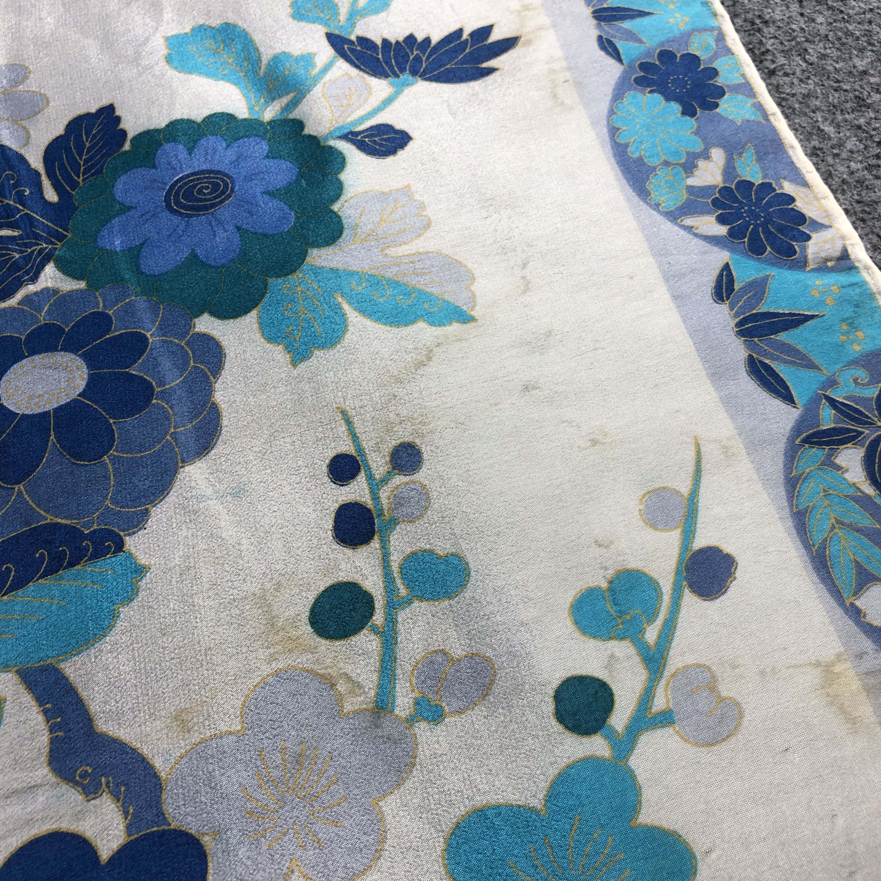 Vintage Vintage Luxury Floral Hand Rolled Silk Scarf M1289 Size ONE SIZE - 9 Thumbnail
