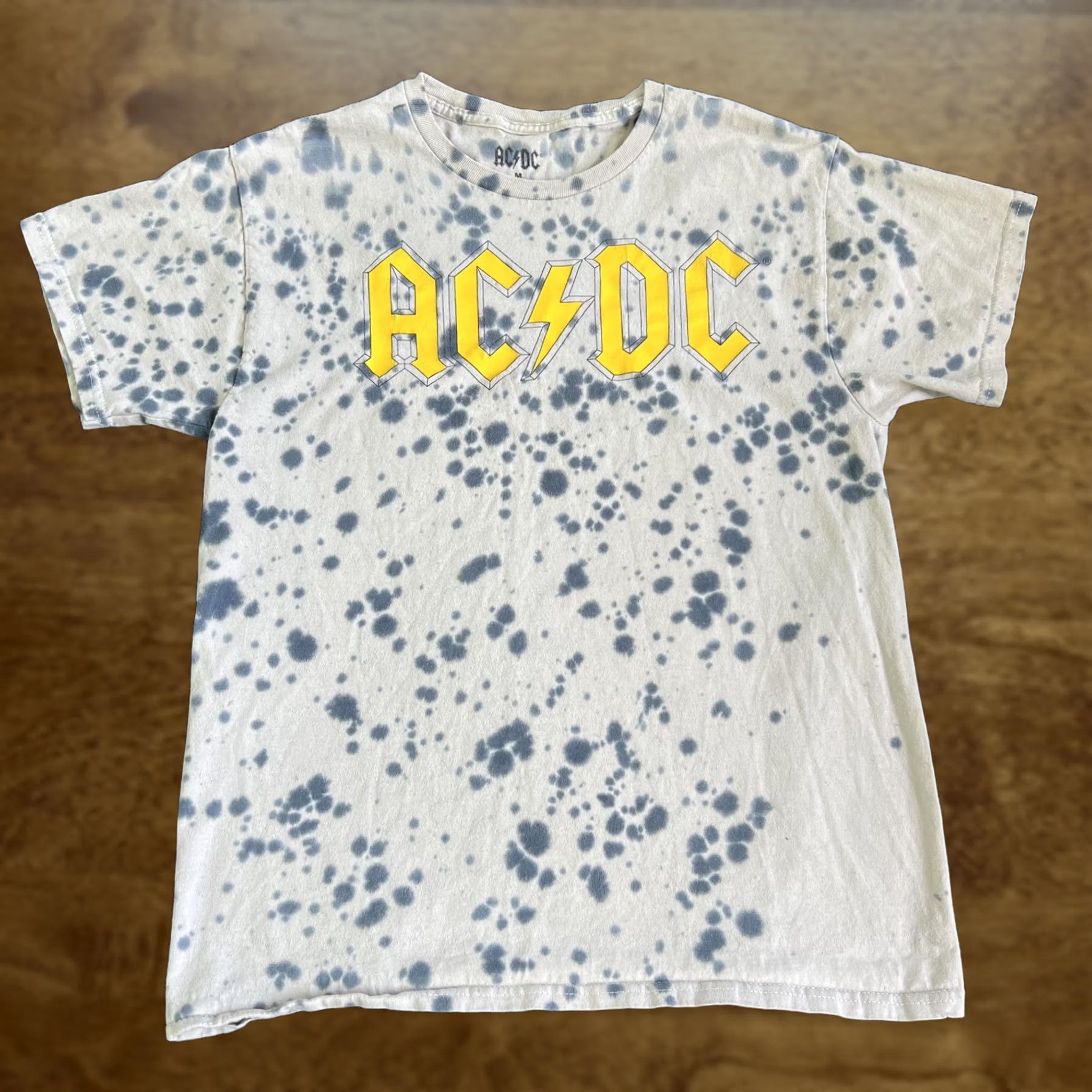Vintage AC/DC Shirt Mens Medium Gray Bleach Tie Dye Band Graphic Rock Tee 2022 Size US M / EU 48-50 / 2 - 1 Thumbnail