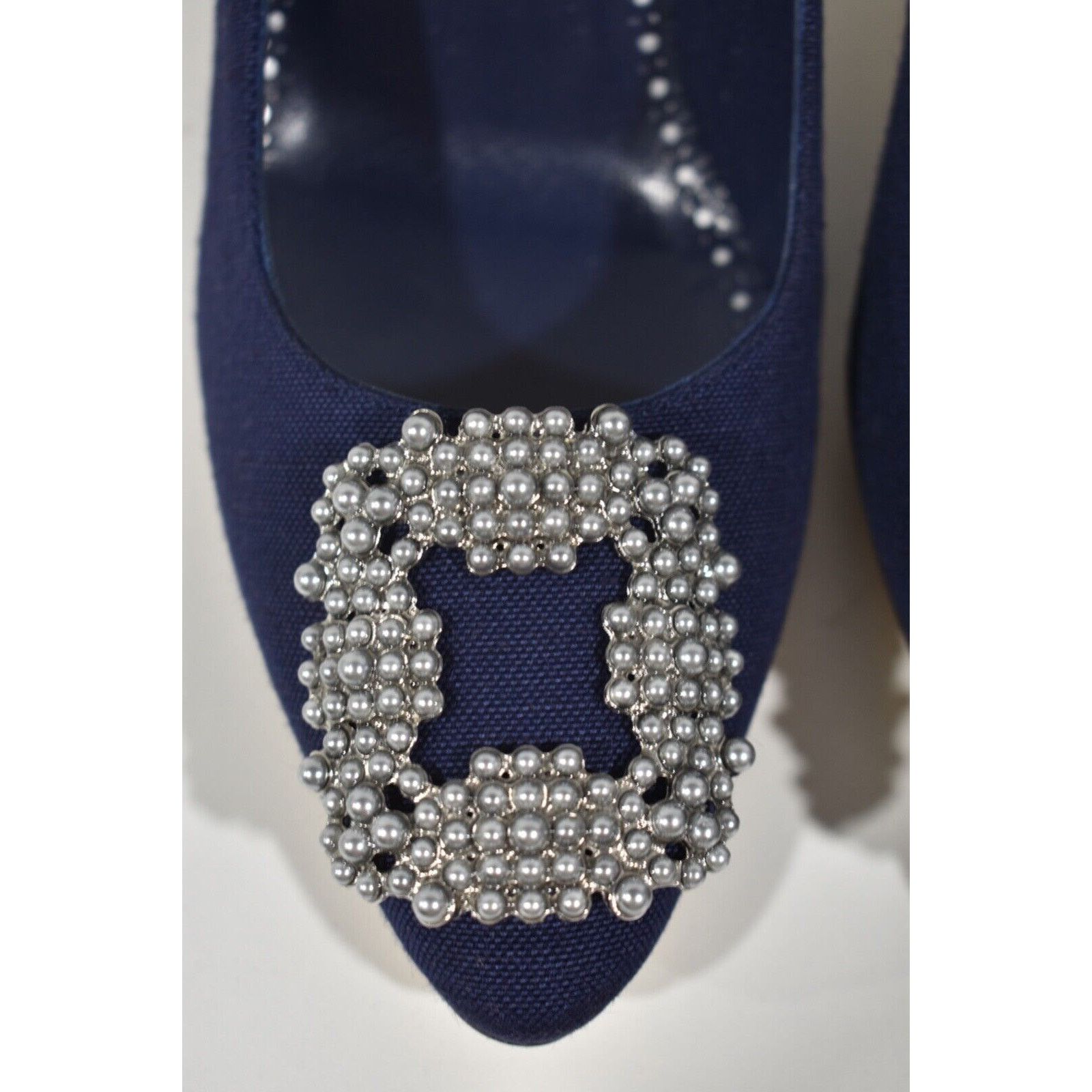 Manolo Blahnik Hangisi 70 Navy Linen Pearl Jewel Buckle Low Heel Pump 39 Size US 9 / IT 39 - 11 Thumbnail