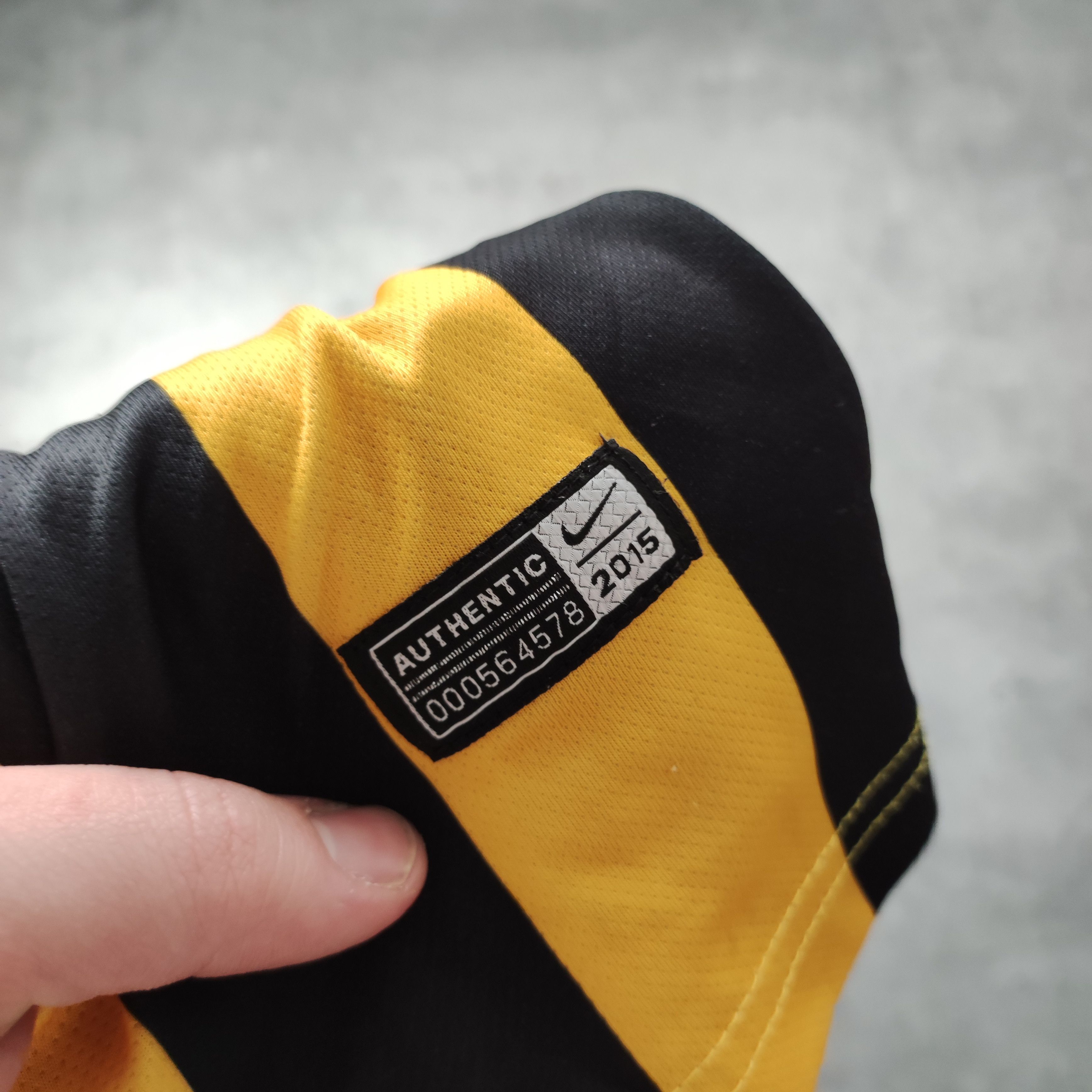 Nike RARE Football National Team Malaysia 2015 Home Jersey Size US L / EU 52-54 / 3 - 6 Thumbnail