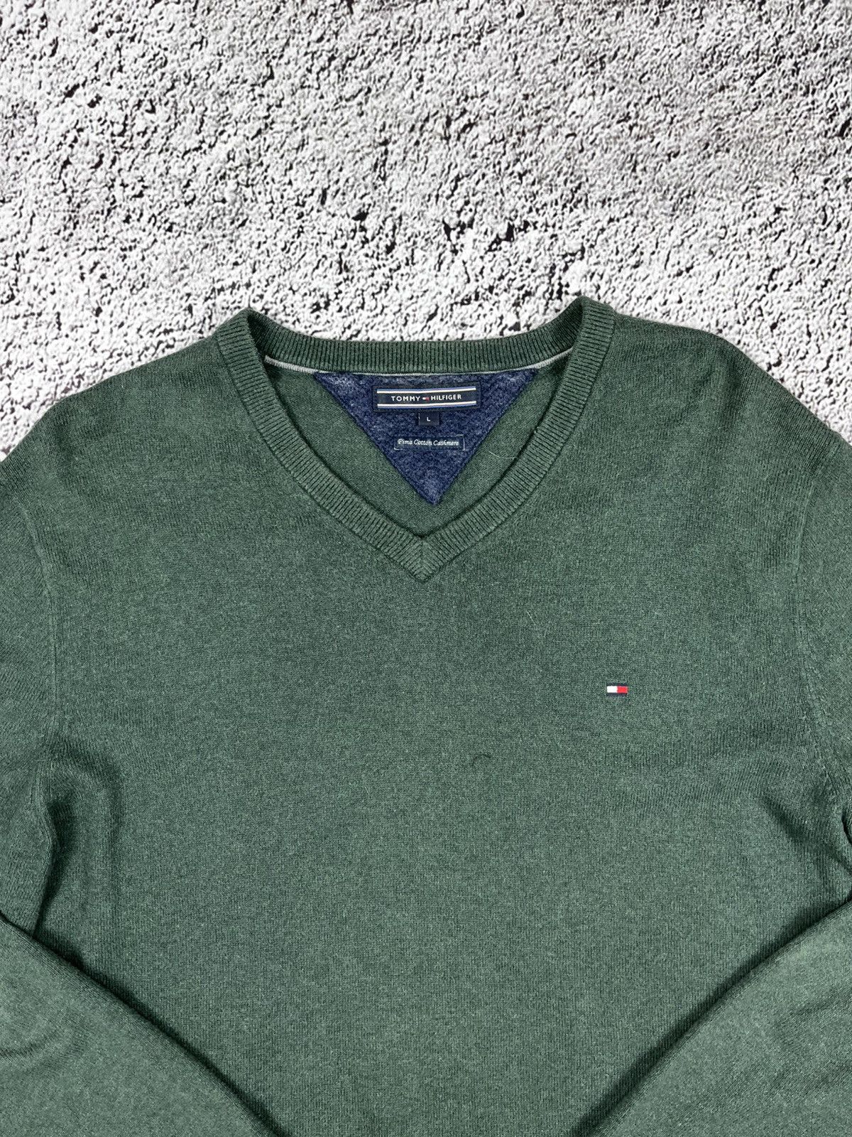 Tommy Hilfiger Vintage Y2K Tommy Hilfiger old money cashmere sweater size L Size US L / EU 52-54 / 3 - 4 Thumbnail