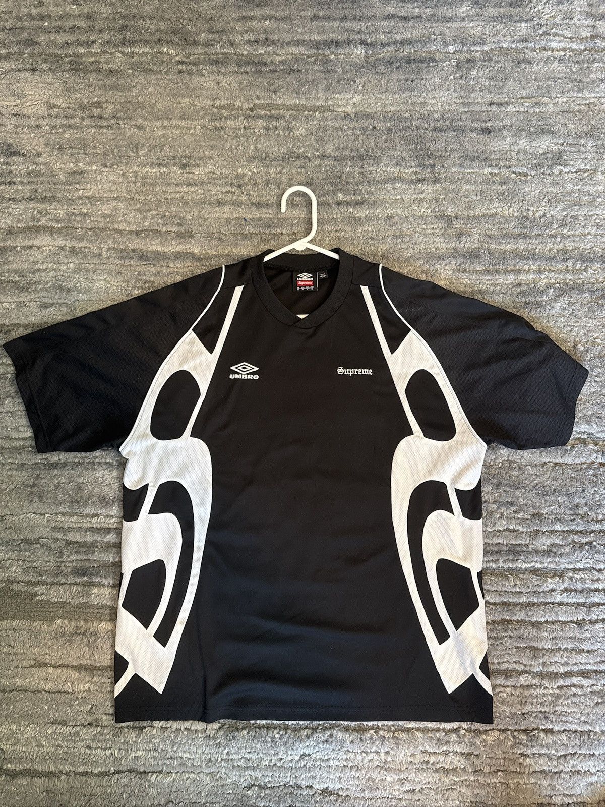 Supreme × Umbro Supreme x Umbro Jacquard Animal Print Jersey