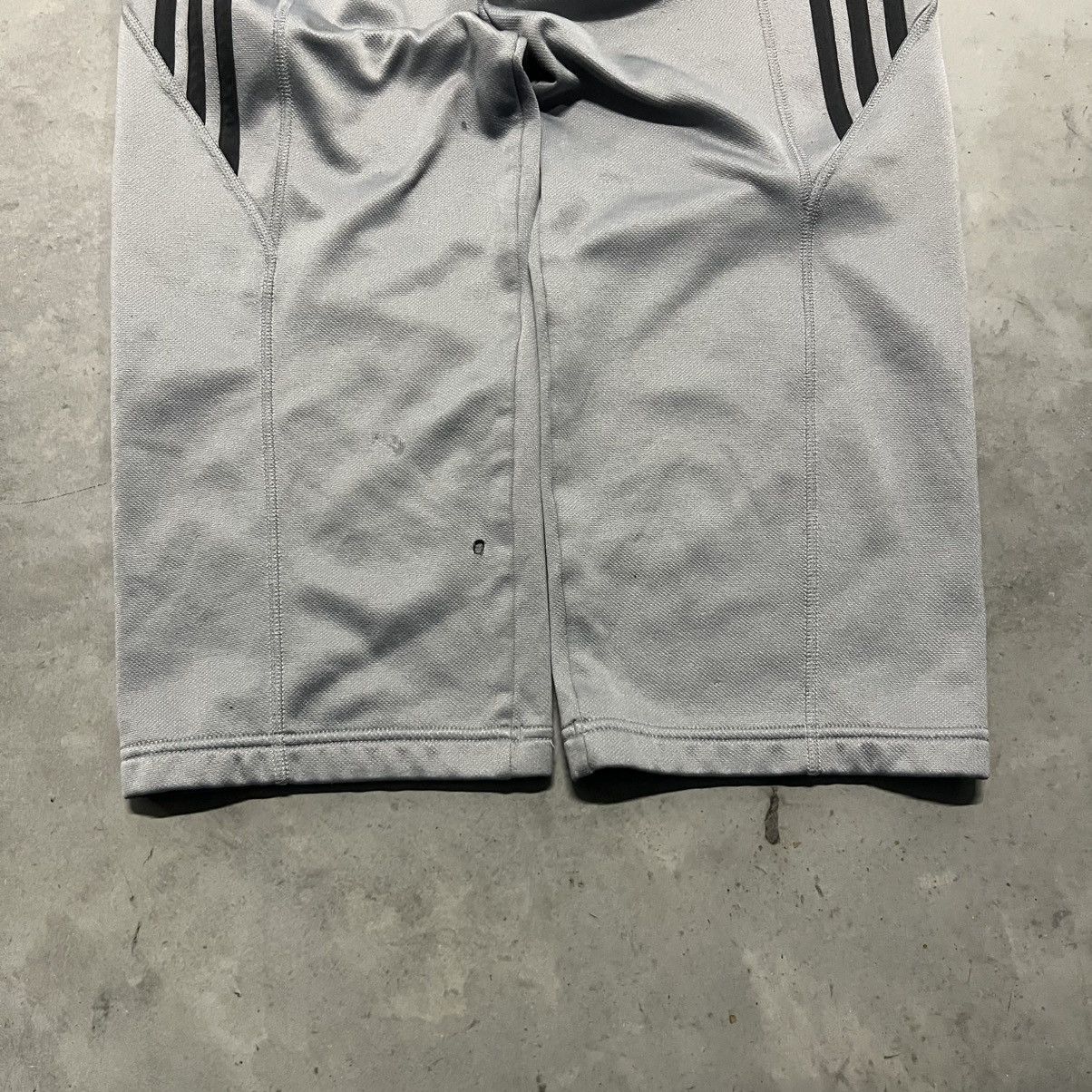 Adidas × Vintage crazy Vintage Y2K/2000s Baggy Grey Adidas Striped Trackpants! Size US 32 / EU 48 - 4 Thumbnail