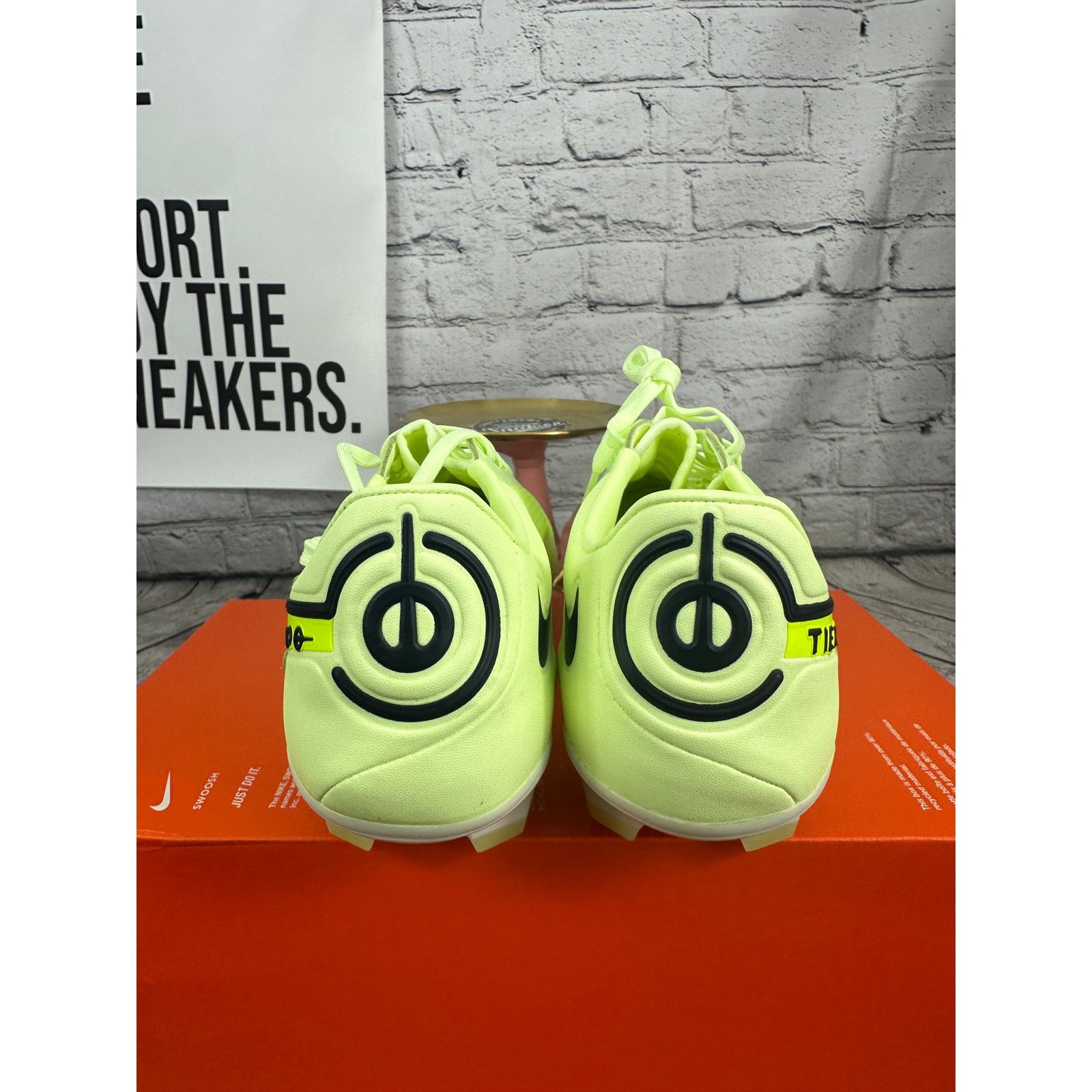 Nike Nike Tiempo Legend 9 Pro FG Soccer Shoes Womens 5.5 Volt Size US 5.5 / IT 35.5 - 4 Thumbnail