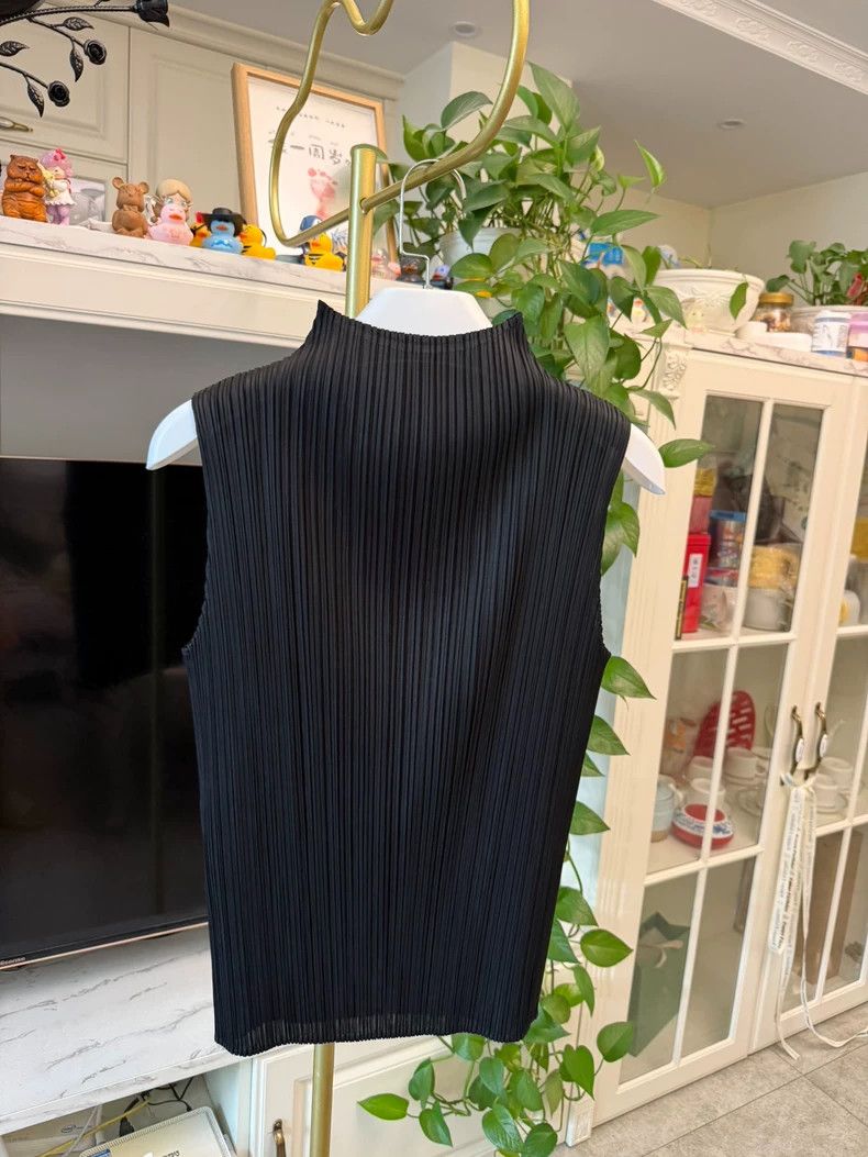 Issey Miyake Issey Miyake size:5 Black pleated vest Size XS / US 0-2 / IT 36-38 - 5 Thumbnail