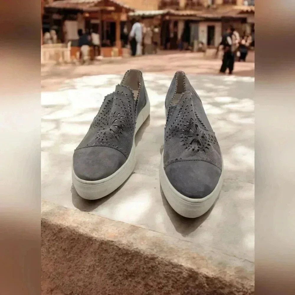 Seychelles Seychelles Women's So Nice Fashion Sneaker suede Leather Size US 8 / IT 38 - 1 Thumbnail