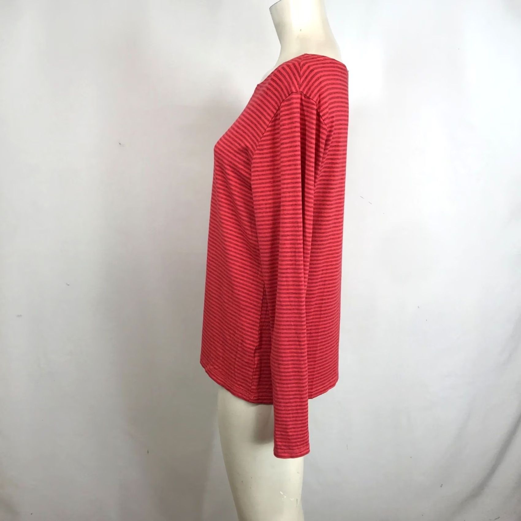 Vintage CUT-LOOSE WOMEN'S M RED LONG SLEEVE ROUND NECK RAYON BLEND TOP Size M / US 6-8 / IT 42-44 - 6 Thumbnail