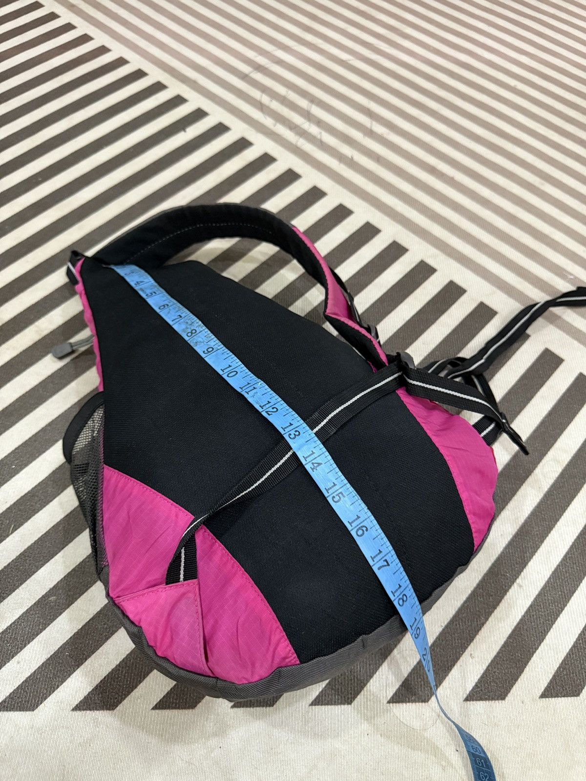 Nike 🔥🔥🔥ARCHIVE NIKE CROSSBODY BAG Size ONE SIZE - 7 Thumbnail