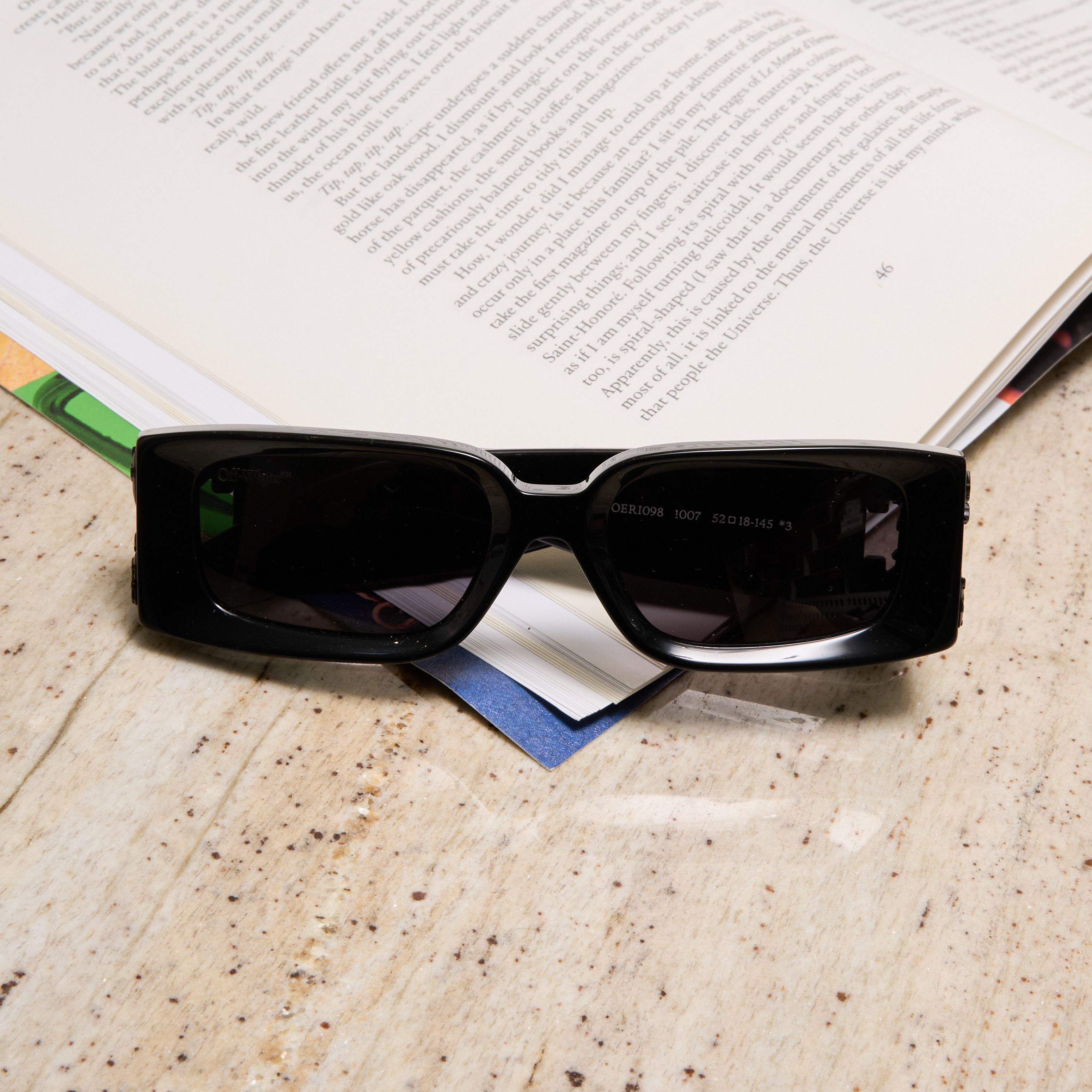 Off-White OFF WHITE Roma Sunglasses BLACK Size ONE SIZE - 2 Thumbnail