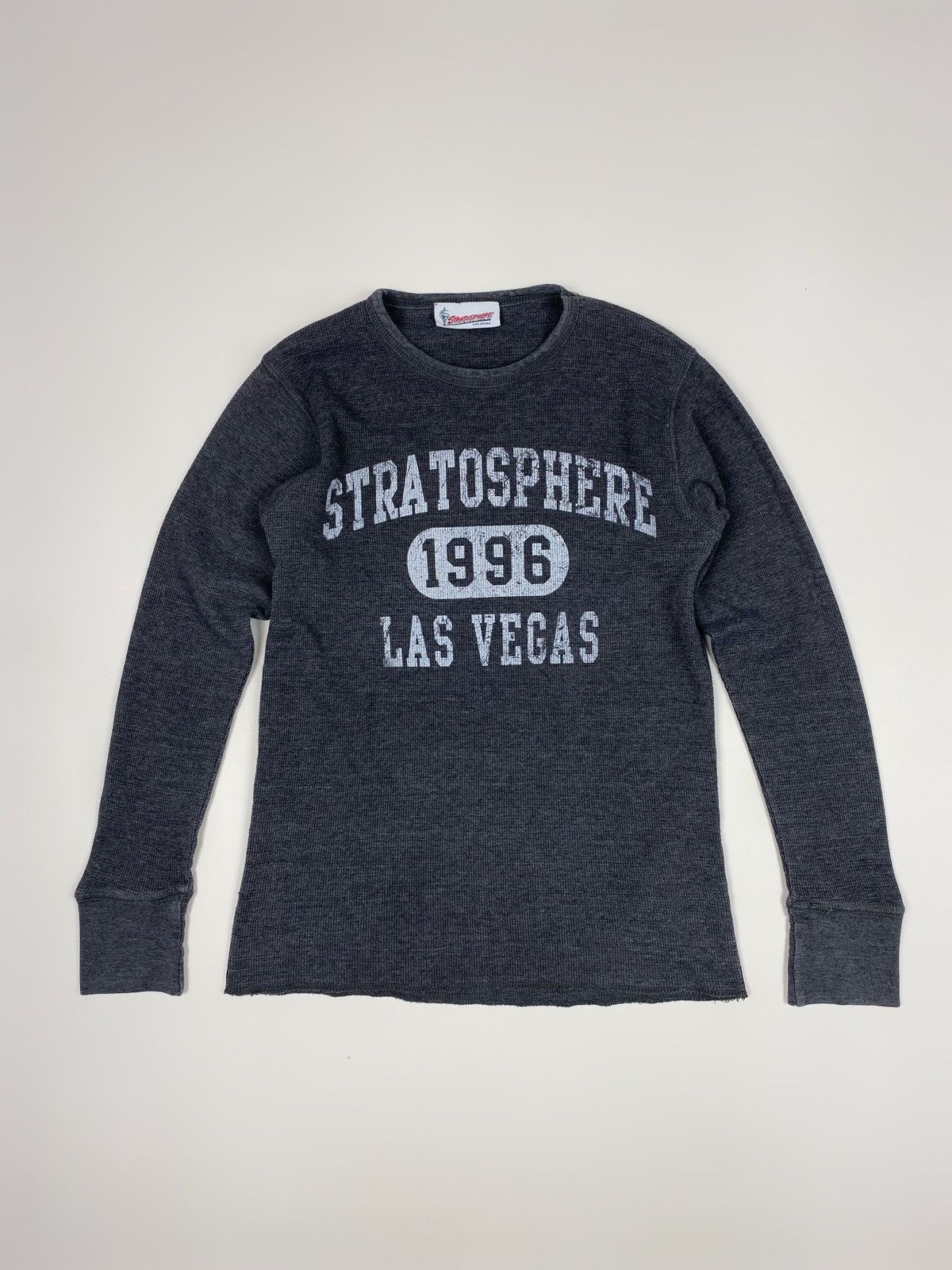 Vintage Y2K Vintage Stratosphere Las Vegas Waffle Thermal Shirt Size US S / EU 44-46 / 1 - 1 Thumbnail