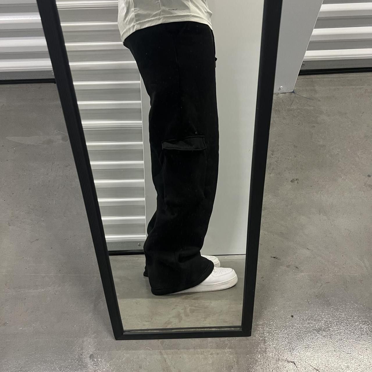 Vintage Vintage Y2K/2000s Super Baggy Cargo Sweatpants with adjustable waistband and tons of pockets! Size US 30 / EU 46 - 2 Thumbnail
