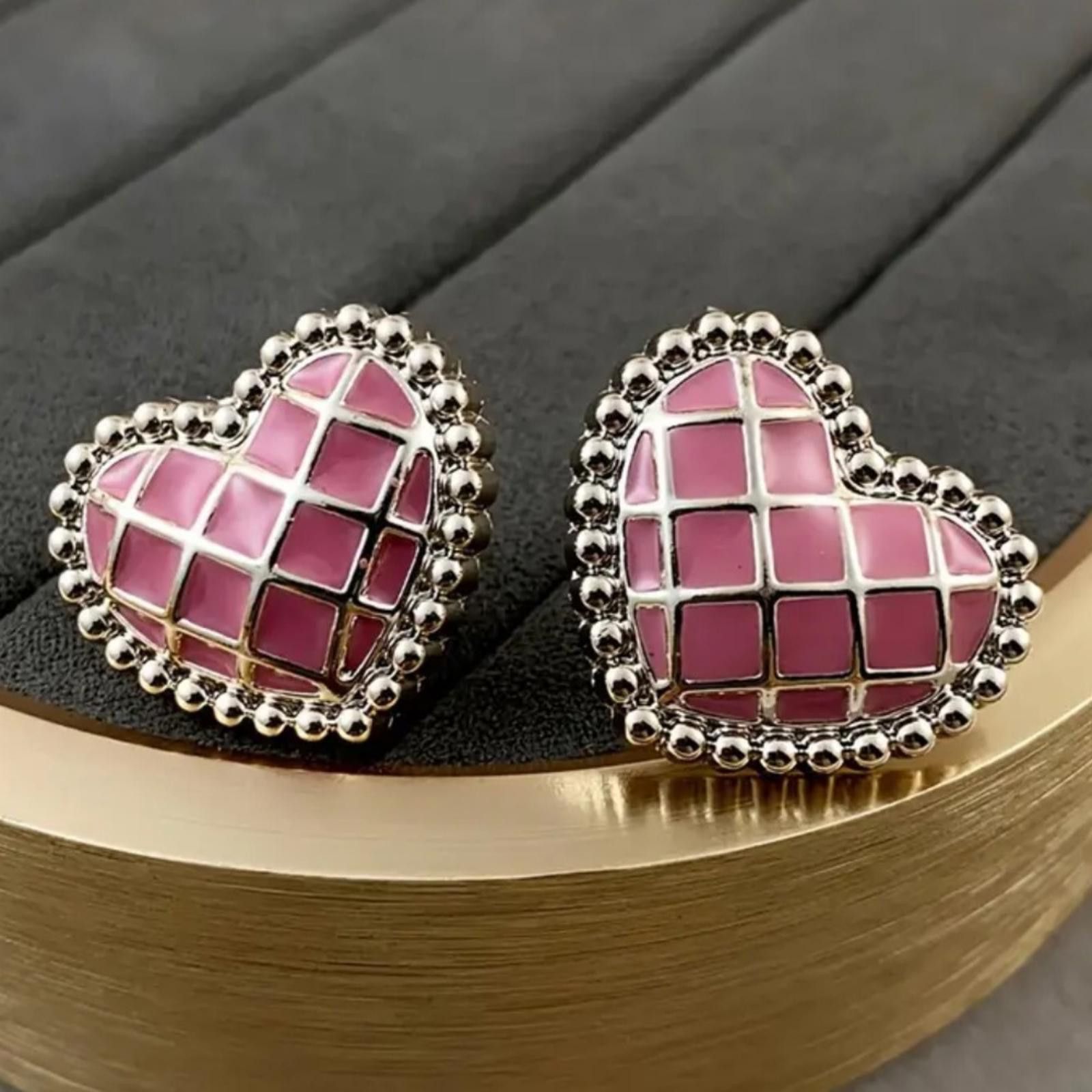 Designer Heart-Shaped Pink Earrings Size ONE SIZE - 1 Thumbnail
