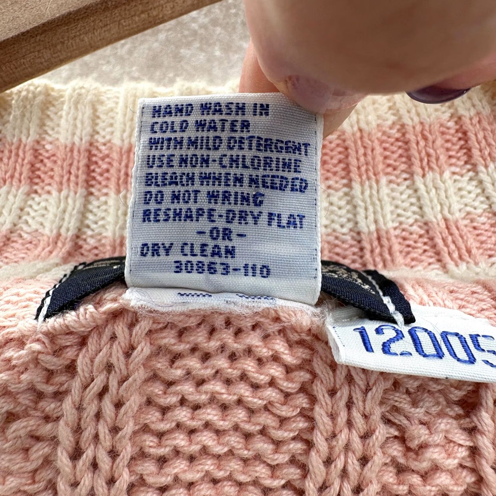 Izod VINTAGE IZOD Club Sweater Mens Medium Pink V Neck Cable Knit Pullover 90s Size US M / EU 48-50 / 2 - 5 Thumbnail