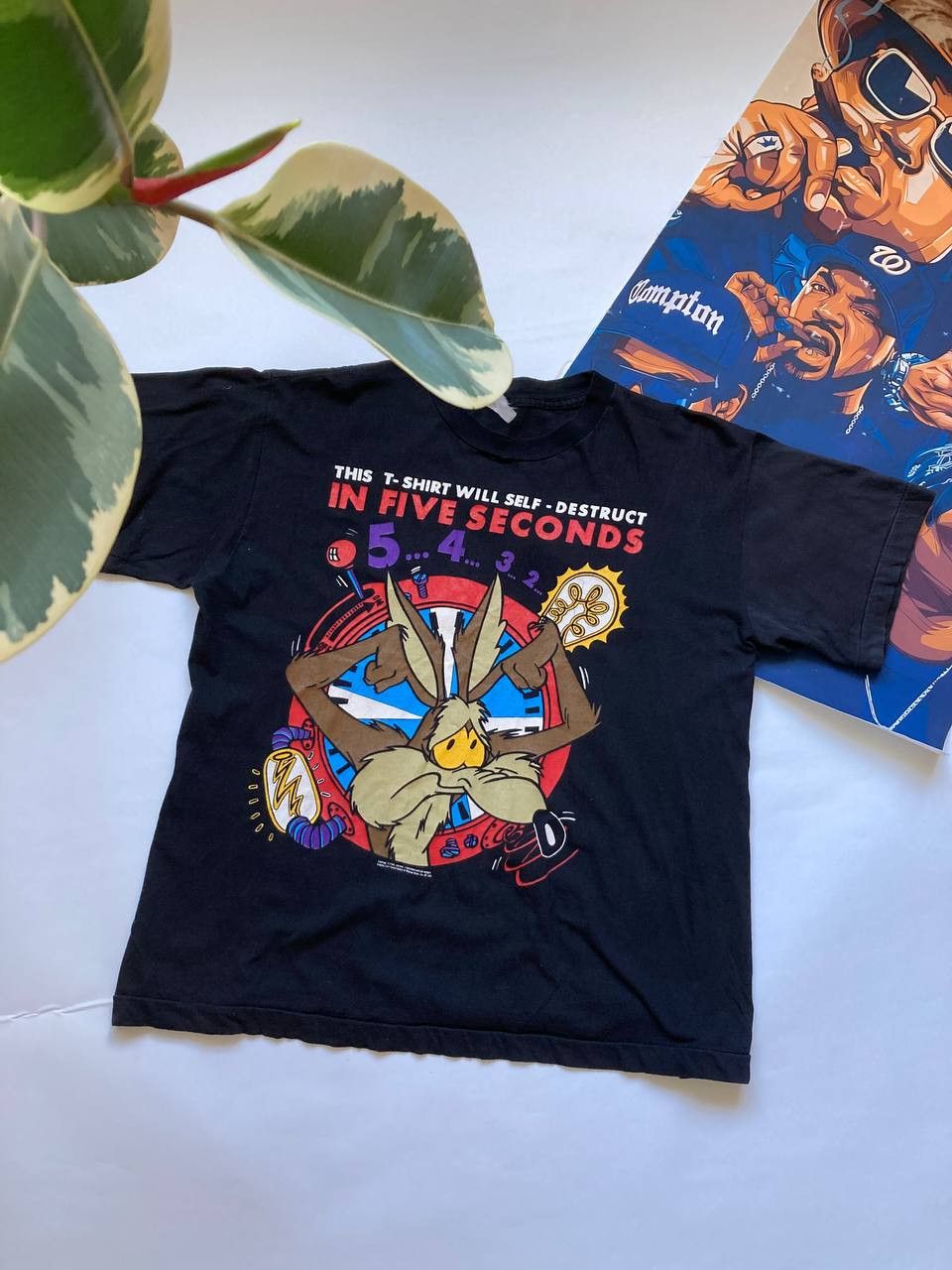 Band Tees Rare Vintage 1992 Looney Tunes Wile E. Coyote Tee Size US M / EU 48-50 / 2 - 1 Thumbnail