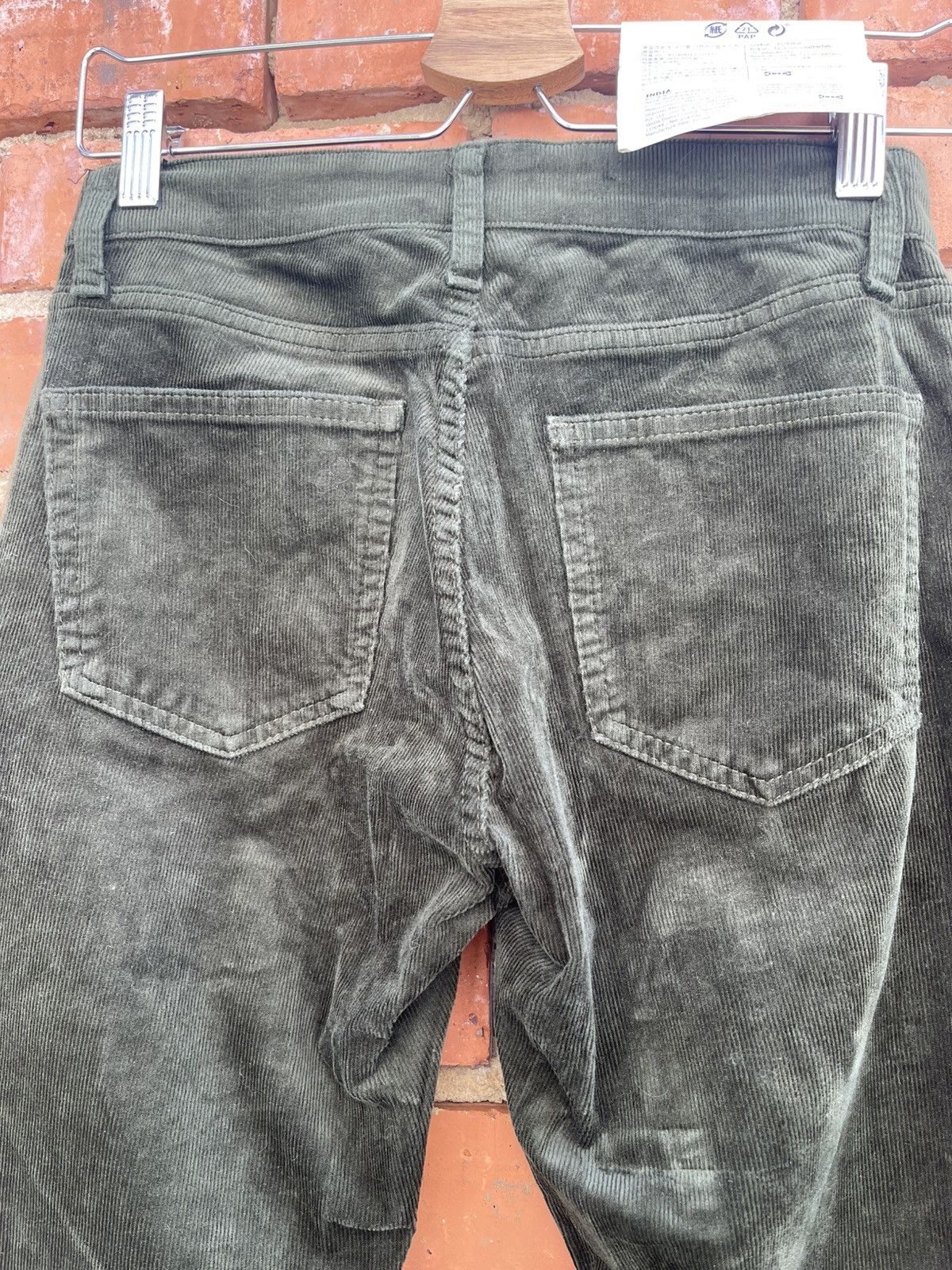 Uniqlo Uniqlo Corduroy Pants Size US 27 - 4 Thumbnail
