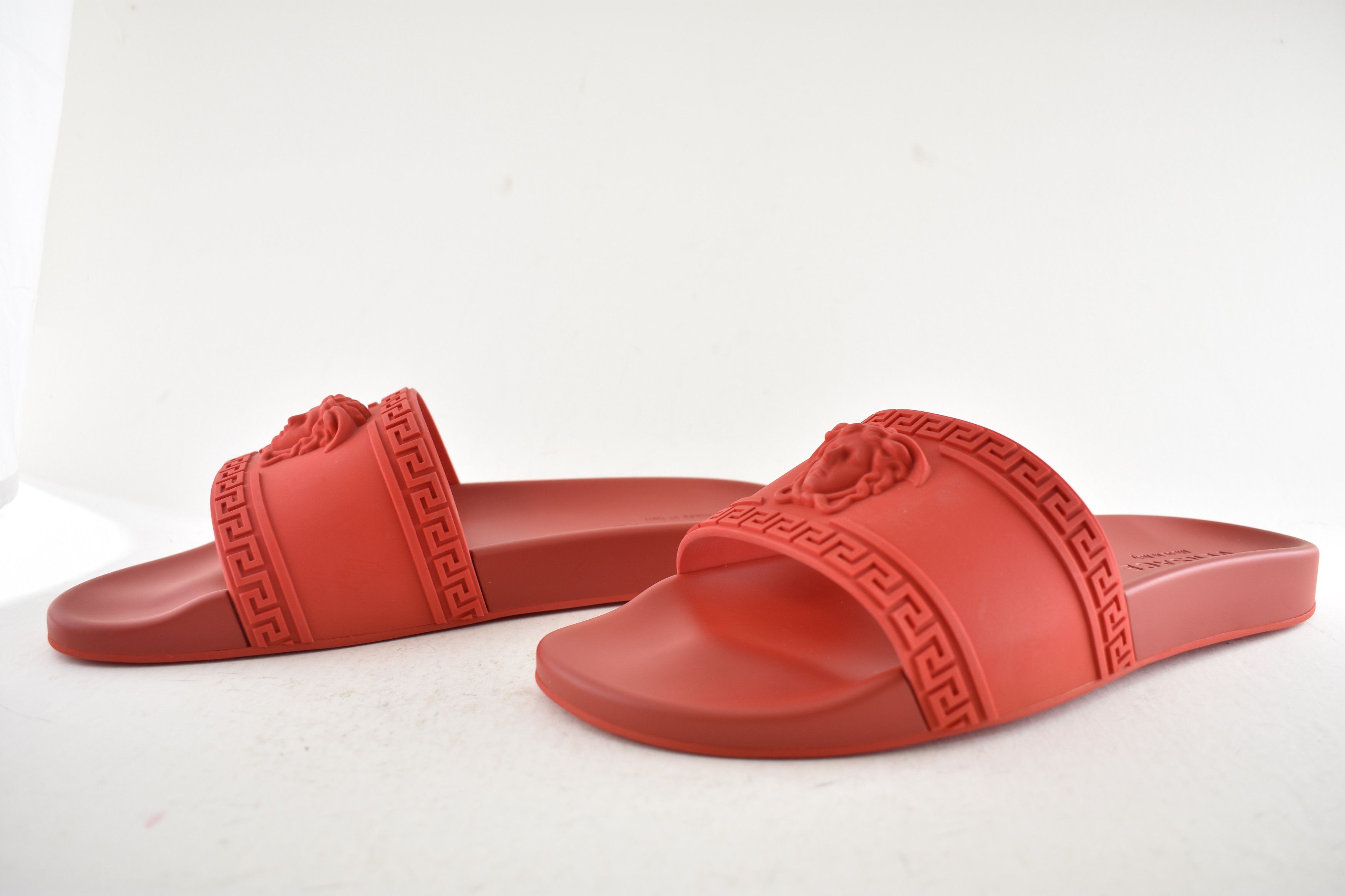 Versace Medusa Rubber Logo Slide Pool Sandal Flip Flop Flat 44 11 Size US 11 / EU 44 - 12 Thumbnail