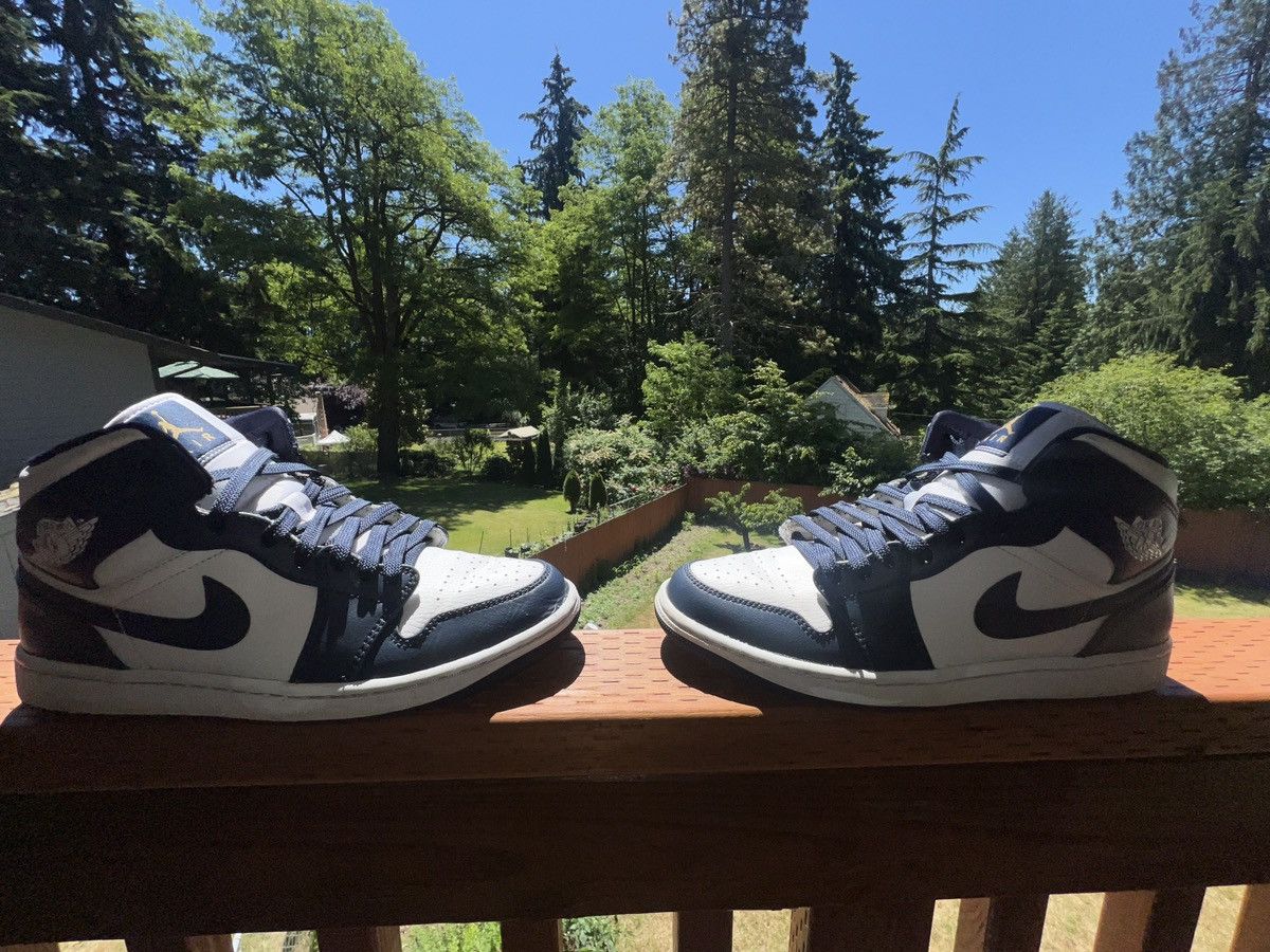 AIR JORDAN 1 MID