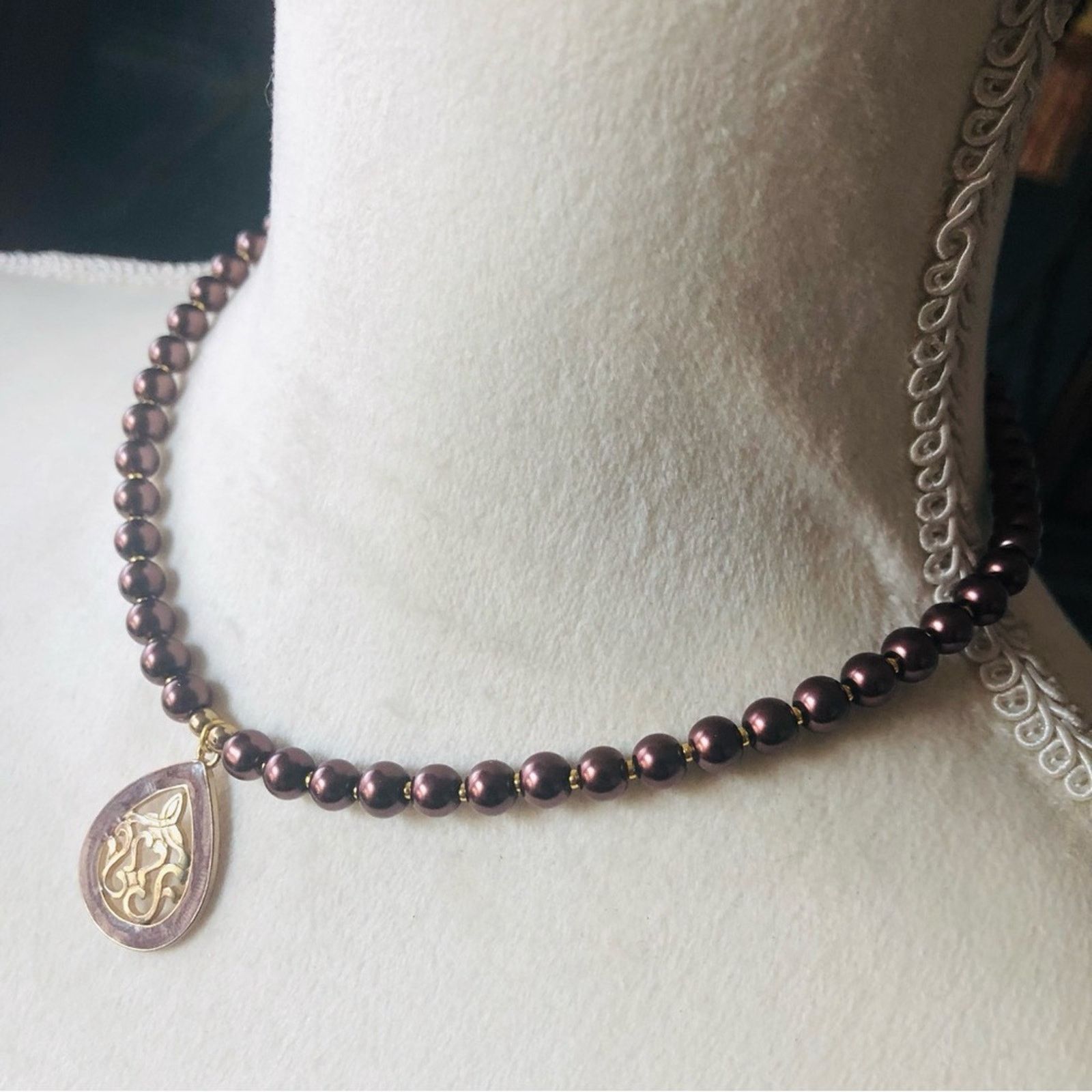 Handmade Handcrafted repurpose filigree medallion Pearl necklace Size ONE SIZE - 5 Thumbnail