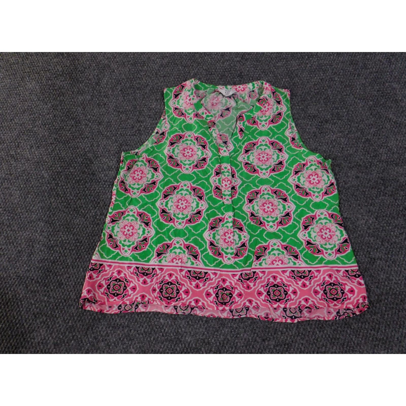 Vintage Crown & Ivy Blouse Womens Petites PXL Green Pink Sleeveless Floral Border Print Henley Button Short Neckline/Boho Casual Size XL / US 12-14 / IT 48-50 - 2 Thumbnail