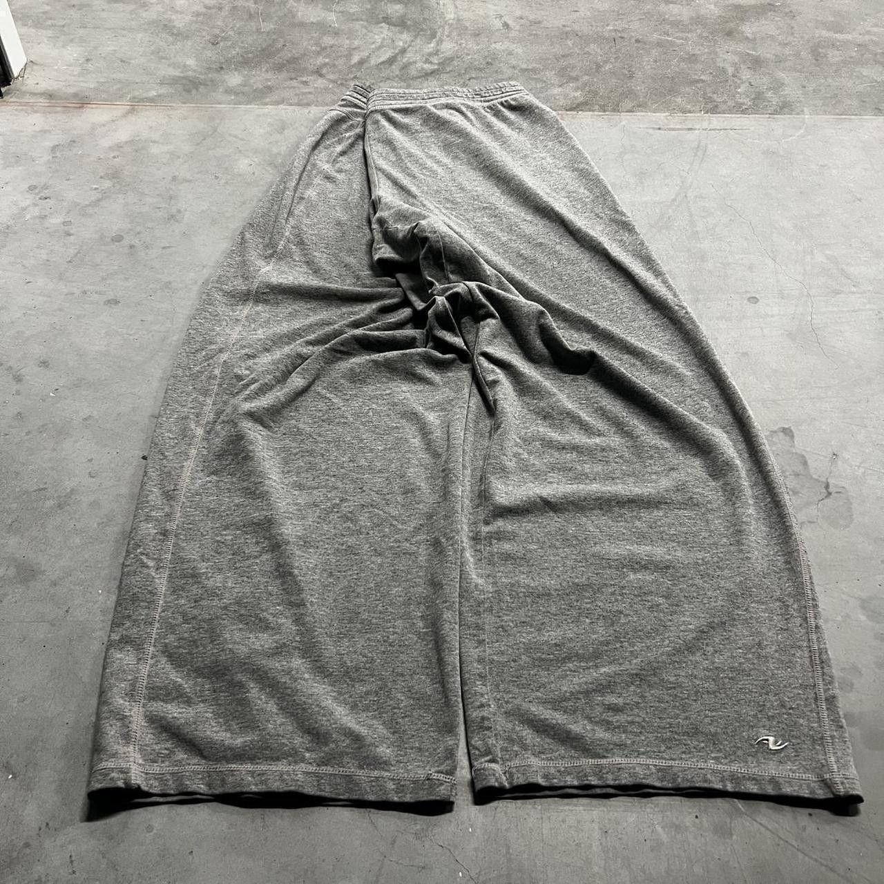 Vintage Vintage Y2K/2000s Baggy Wide Leg Grey Yoga style Sweatpants! Size US 42 / EU 58 - 2 Thumbnail