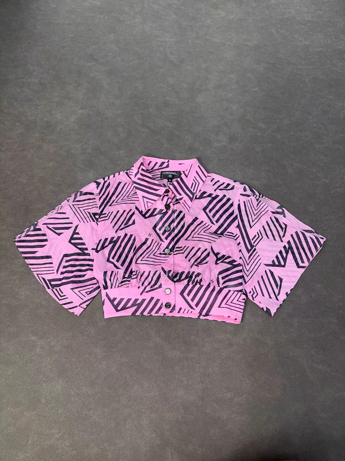 Chanel Chanel 23c Pink Comet Print Short Sleeve Shirt K2 Size XS / US 0-2 / IT 36-38 - 1 Thumbnail