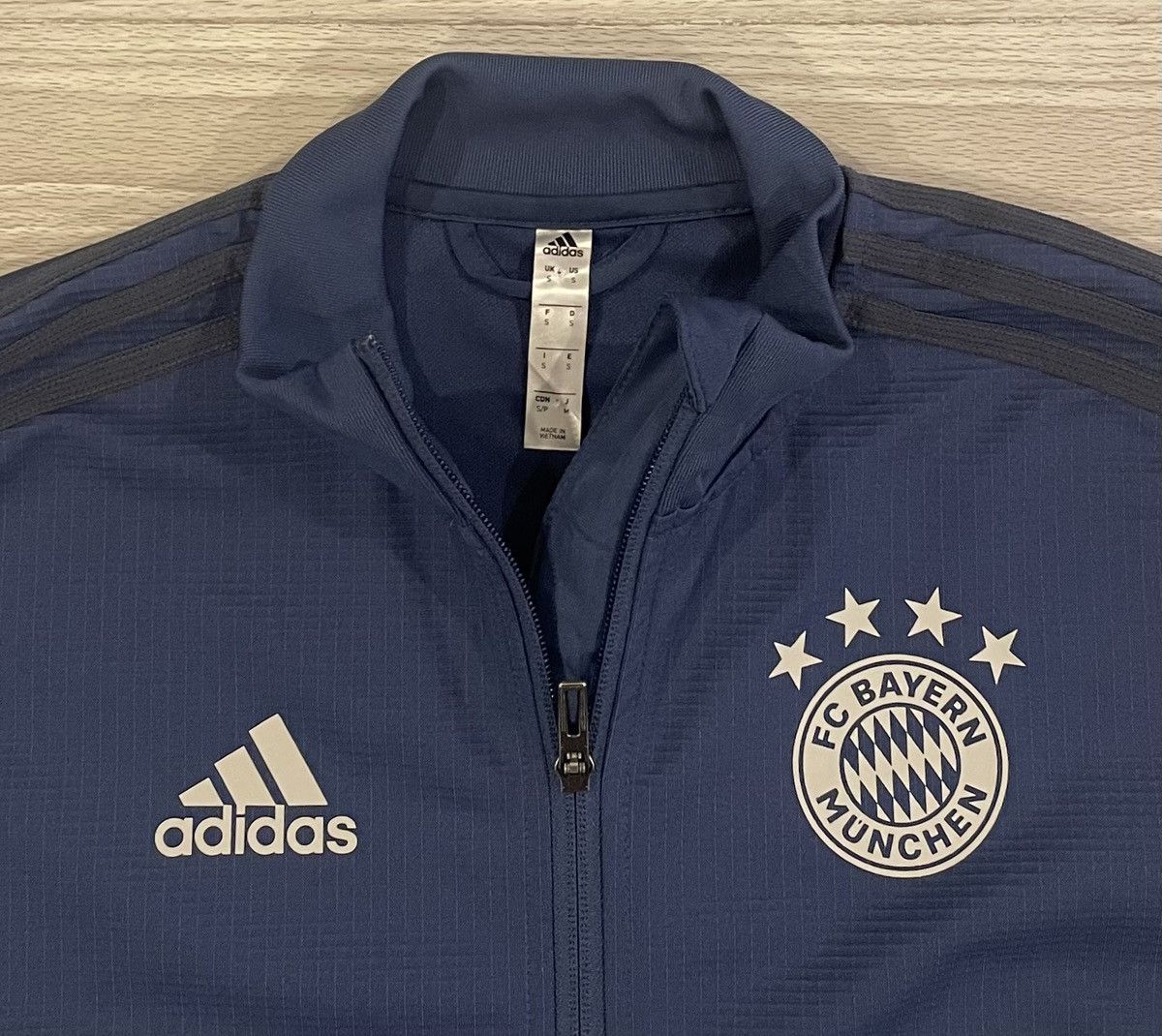 Adidas Adidas 2019/20 FC Bayern Munich Soccer Jacket Men’s Small Size US S / EU 44-46 / 1 - 2 Thumbnail