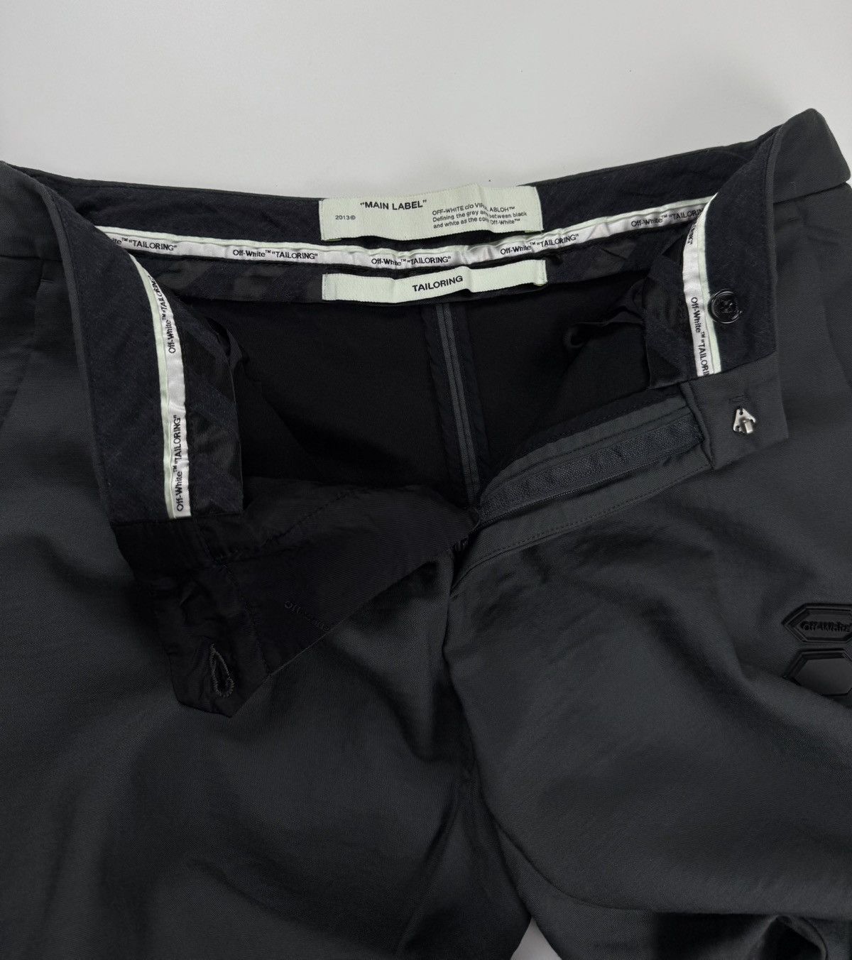 Off-White Off White Straight Leg Wool Tailored Pants Size US 32 / EU 48 - 11 Thumbnail