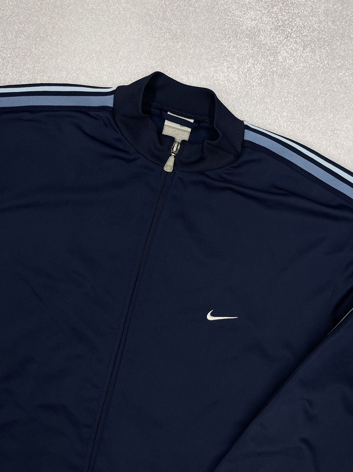 Nike Vintage Nike Track Jacket Navy Small Logo Y2K TN ACG Size US S / EU 44-46 / 1 - 4 Thumbnail