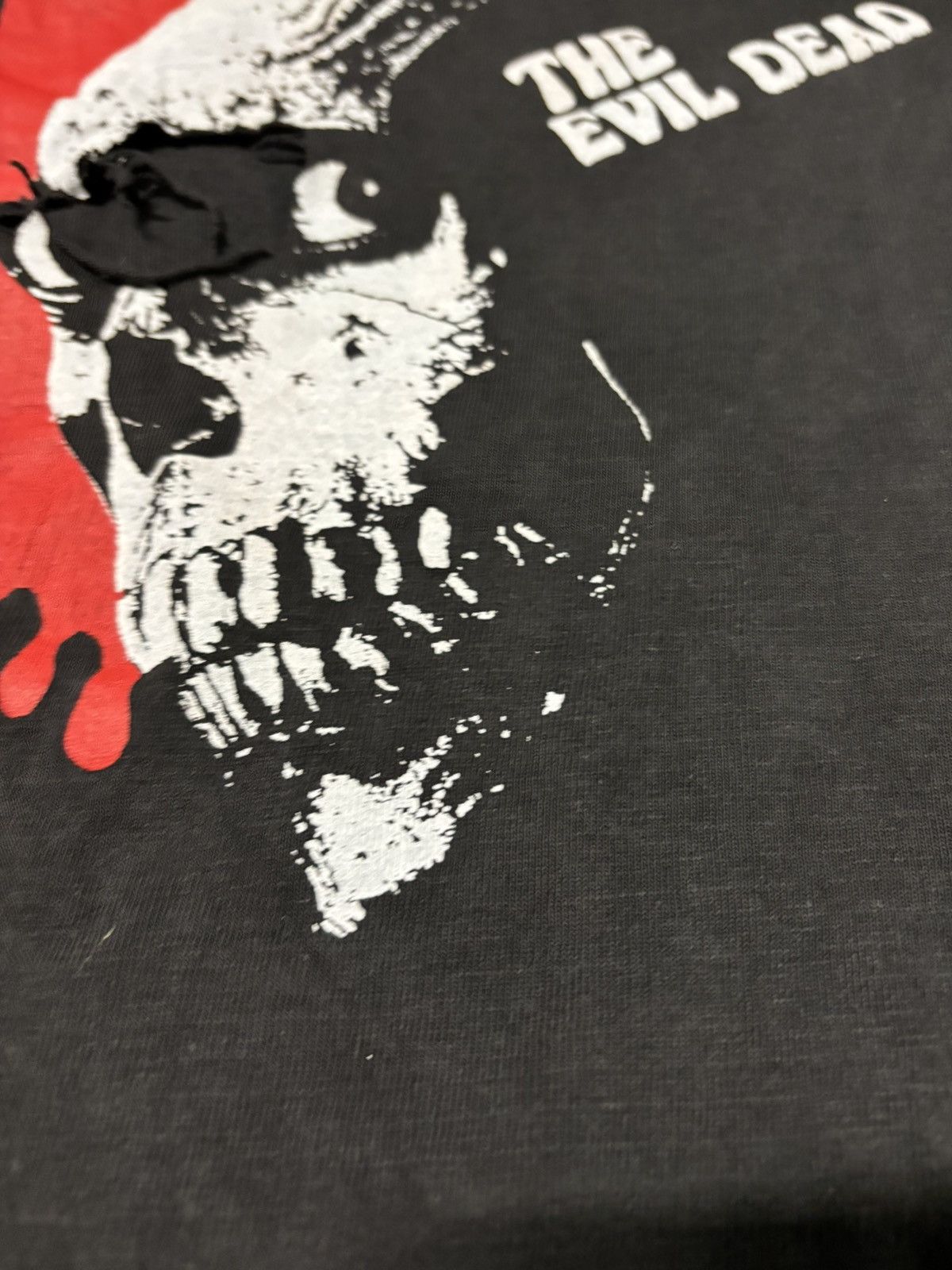 Japanese Brand × Vintage VIntage The Evil Dead Tee Zombies Horror Movie 90s Size US L / EU 52-54 / 3 - 10 Thumbnail