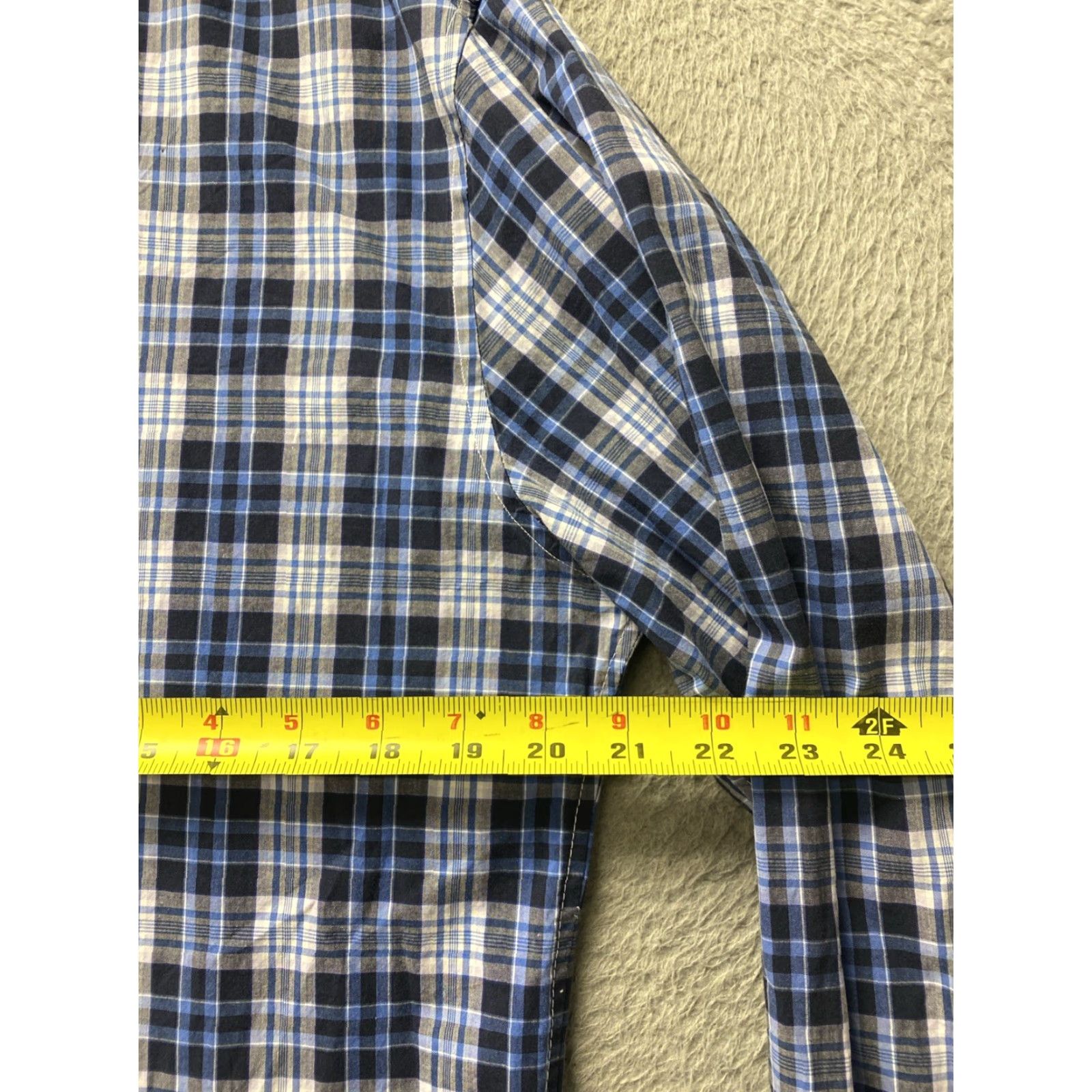 Banana Republic BANANA REPUBLIC Shirt Mens Large Plaid Long Sleeve Button-Up Blue Cotton Regular Fit I Casual Men’s Shirt Size US L / EU 52-54 / 3 - 5 Thumbnail