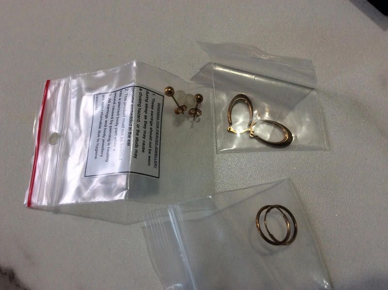 Designer 9ct gold ladies earring set Size ONE SIZE - 2 Thumbnail