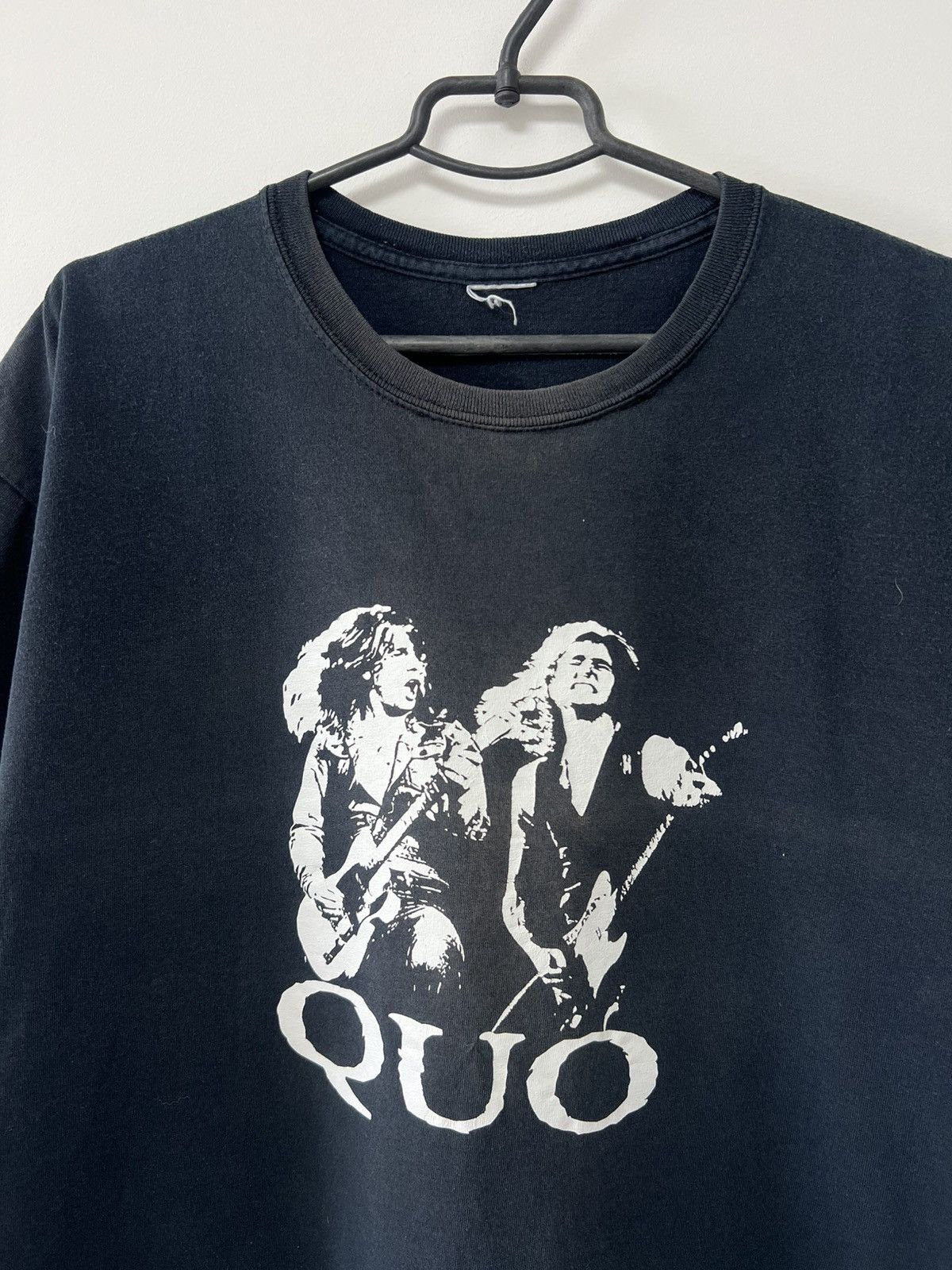 Vintage Vintage 90’s Status Quo Rock Band t shirt Big logo Black XL Size US XL / EU 56 / 4 - 7 Thumbnail