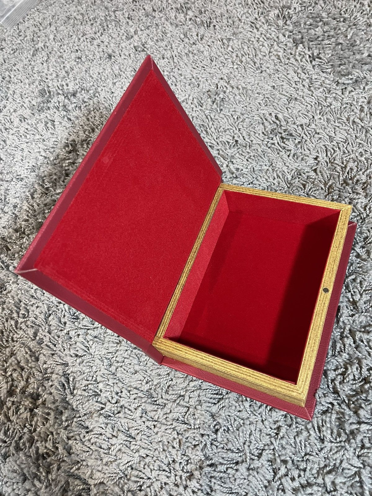2013FW Supreme Bible Stash New Testament Storage Box