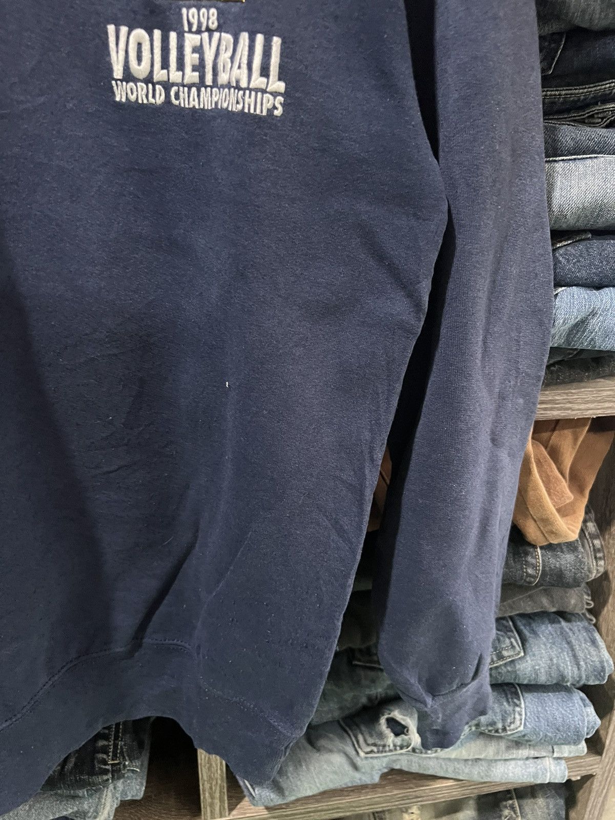 Vintage 🔥Vintage 98 Volleyball World Champions Crewneck Sweatshirt Size US M / EU 48-50 / 2 - 9 Thumbnail