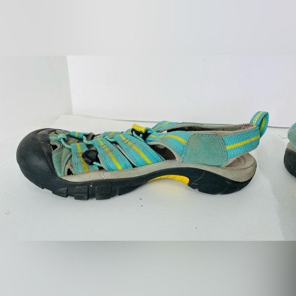 Keen Keen sandals women size 9 teal and yellow Size US 9 / IT 39 - 7 Thumbnail