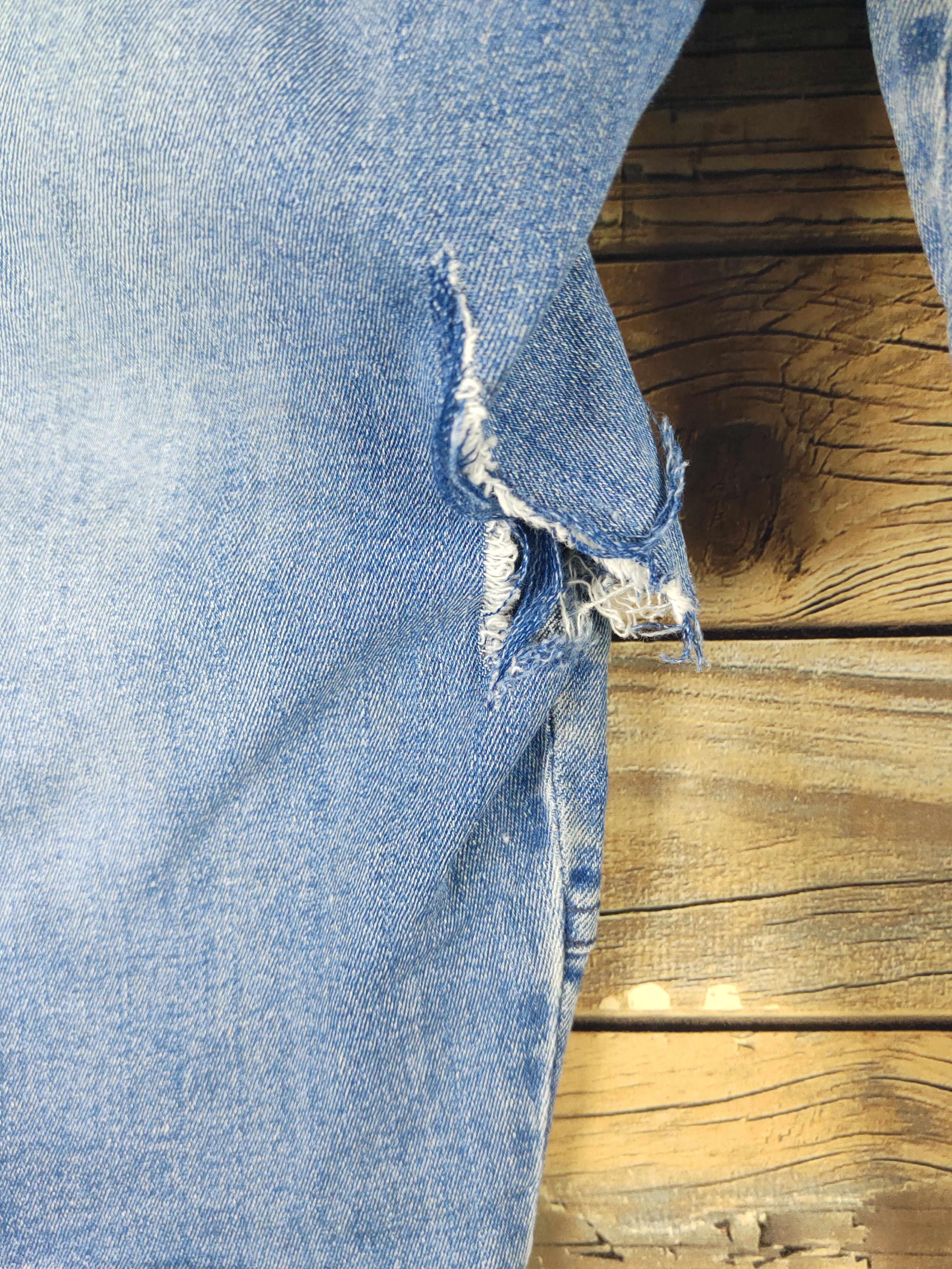 Vintage DL Tora Blue Distressed Ripped Jeans #2121 Size US 35 - 9 Thumbnail