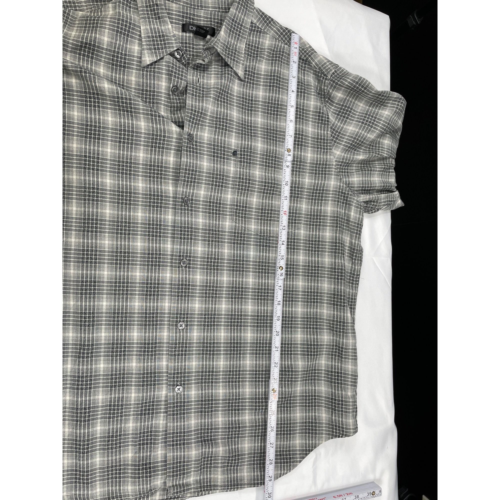 DKNY DKNY SKU 7645 Mens Gray Plaid Long Sleeve Button Down Shirt Size US XL / EU 56 / 4 - 5 Thumbnail