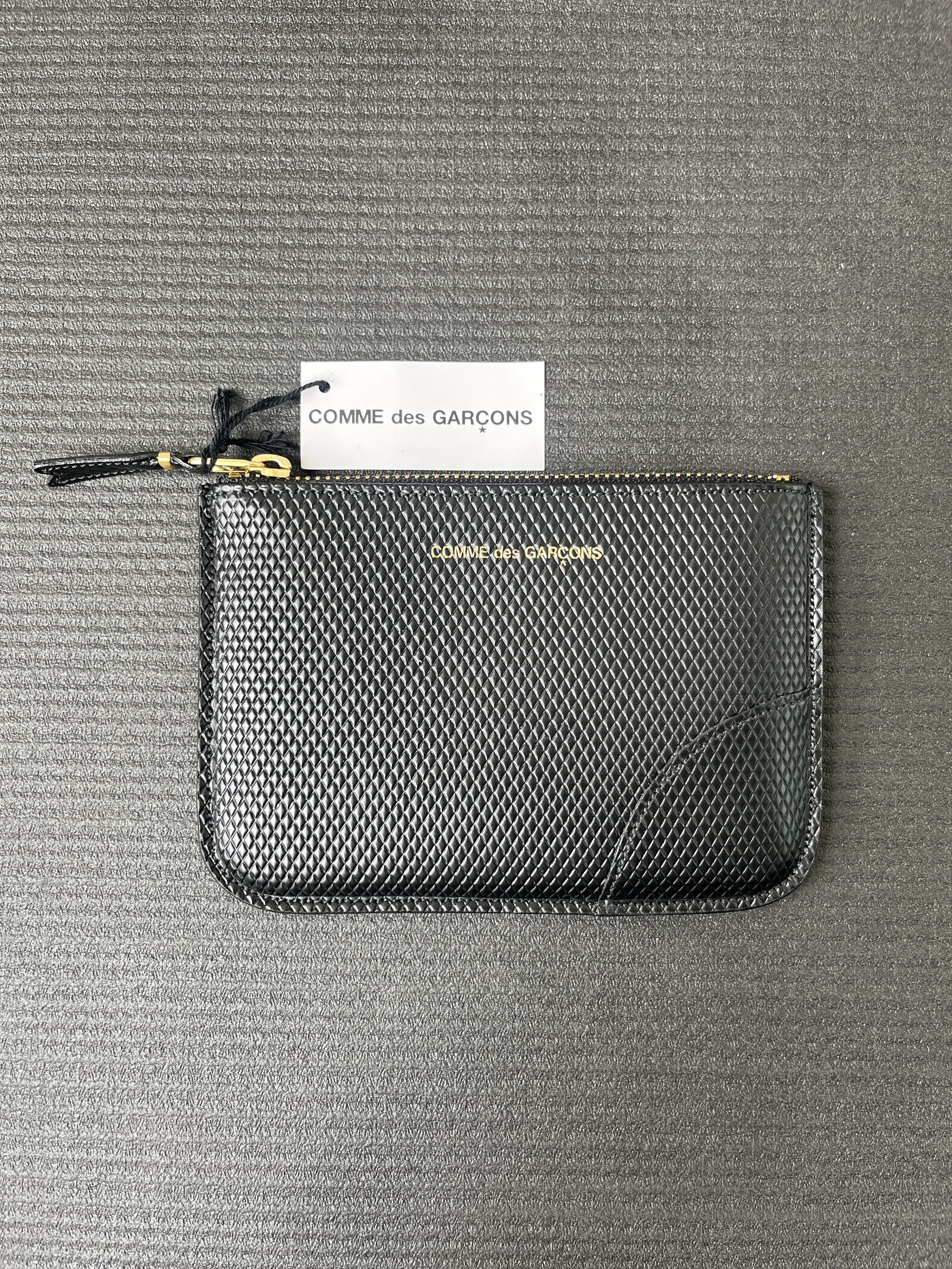 Comme des Garcons Comme des Garcons Luxury Leather Zip Pouch Wallet Size ONE SIZE - 1 Thumbnail