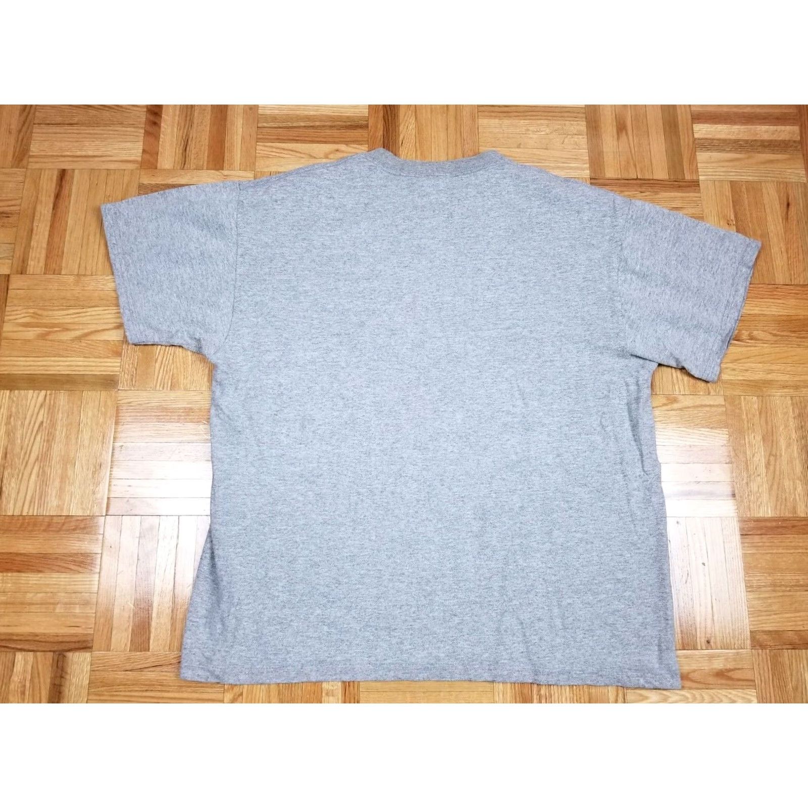 Nike VINTAGE 90' NIKE JUST DO IT SMALL SWOOSH GRAY T-SHIRT SZ LARGE Size US L / EU 52-54 / 3 - 4 Thumbnail